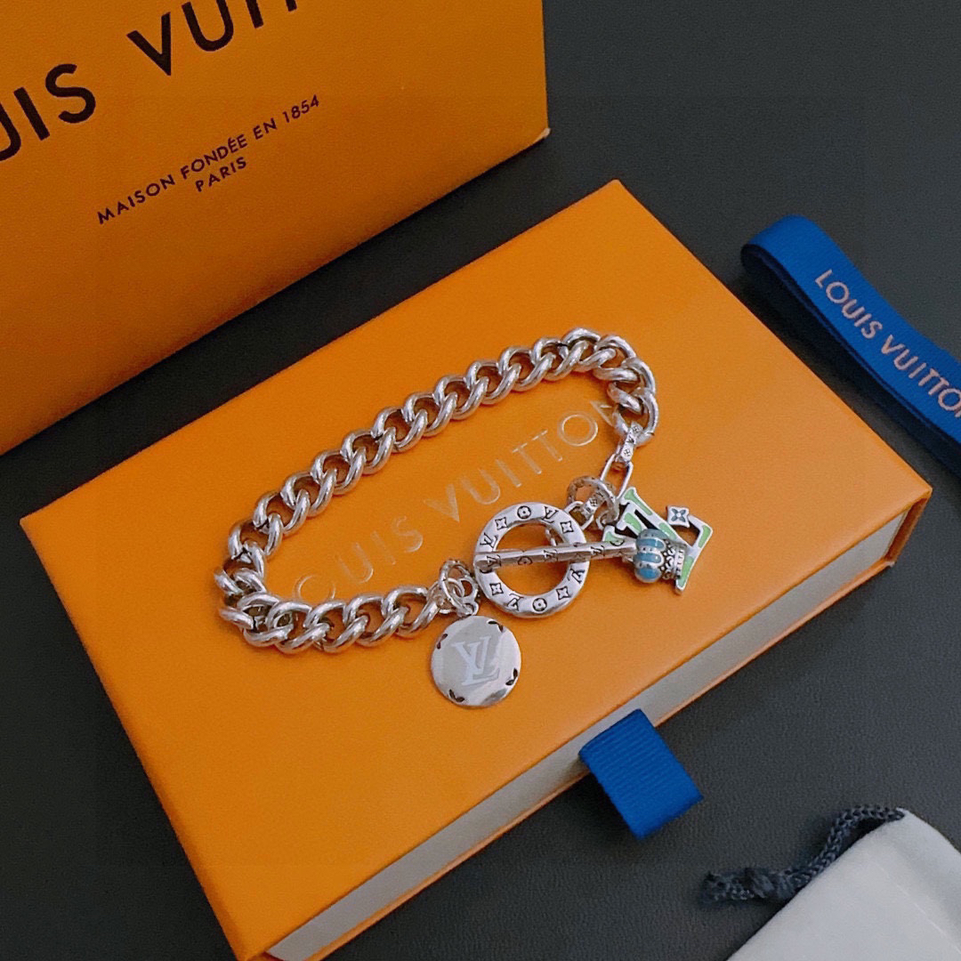 LV Bracelet-25