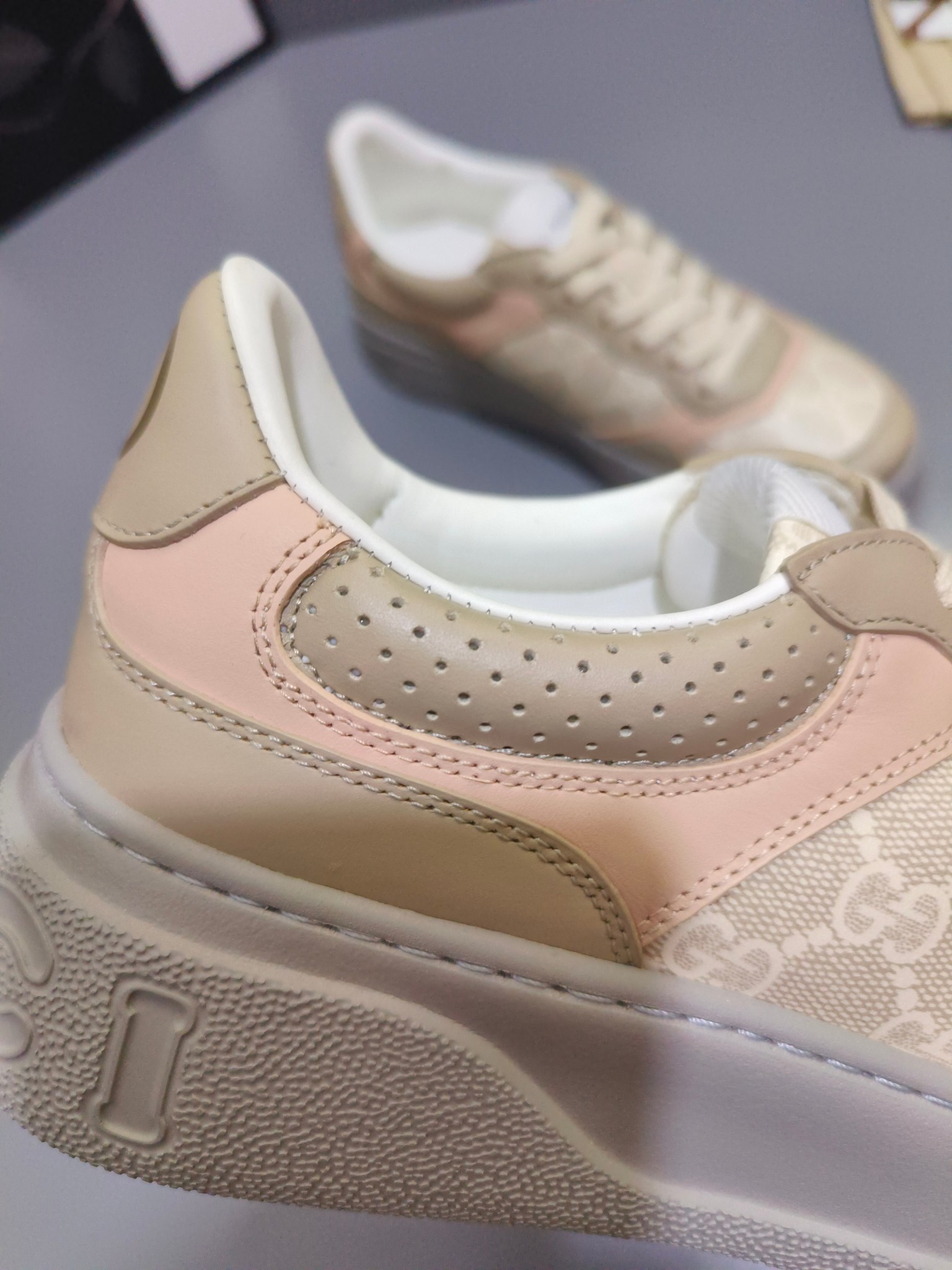 Gucci Sneakers-133