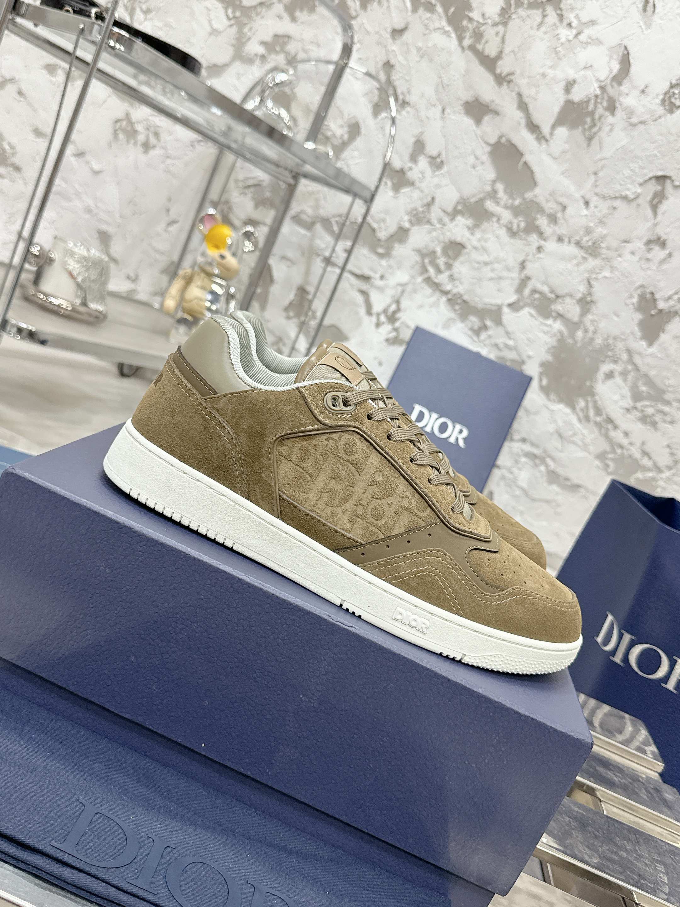 Dior Sneakers-119