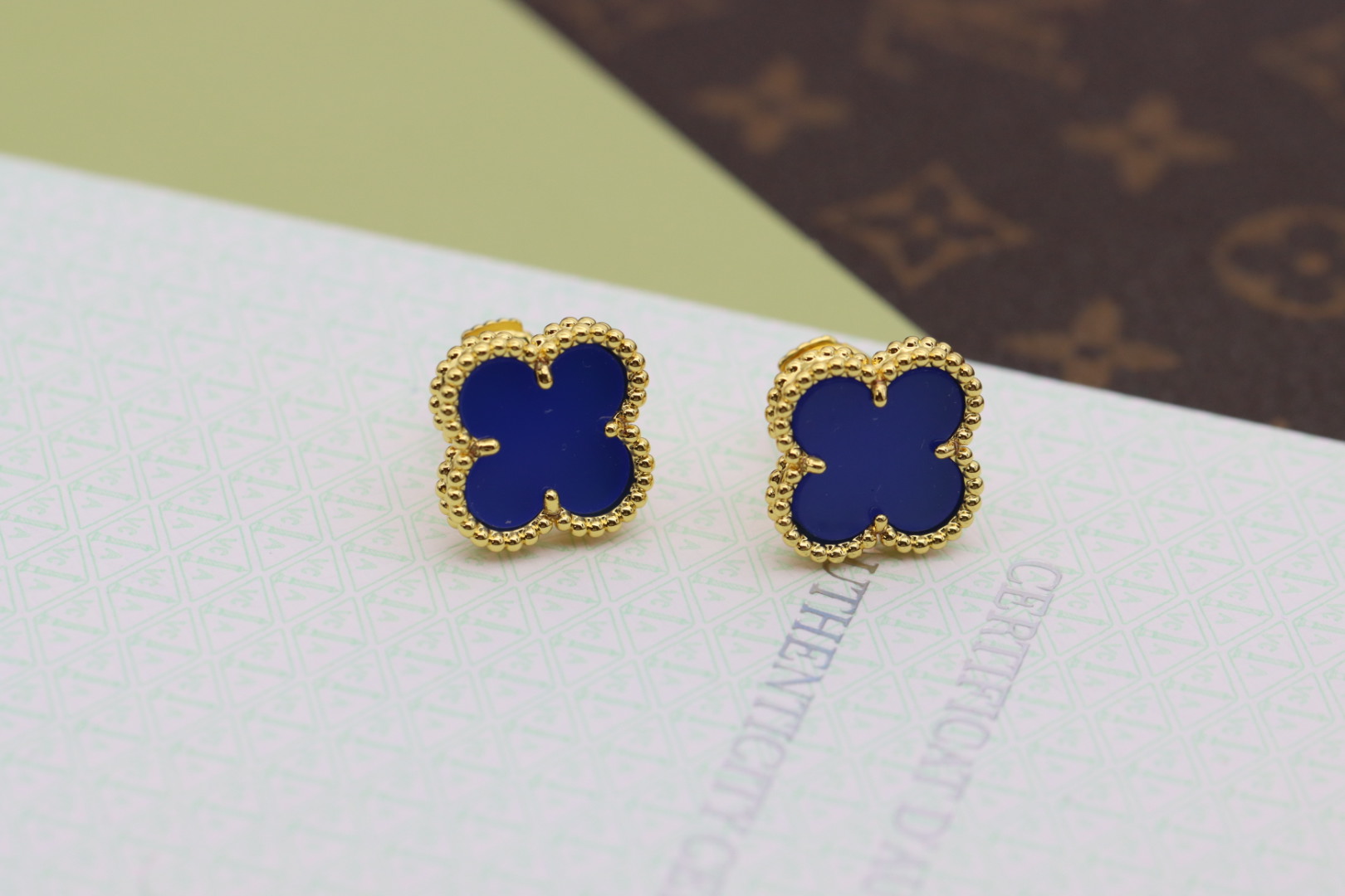 Van Cleef & Arpels earring-14