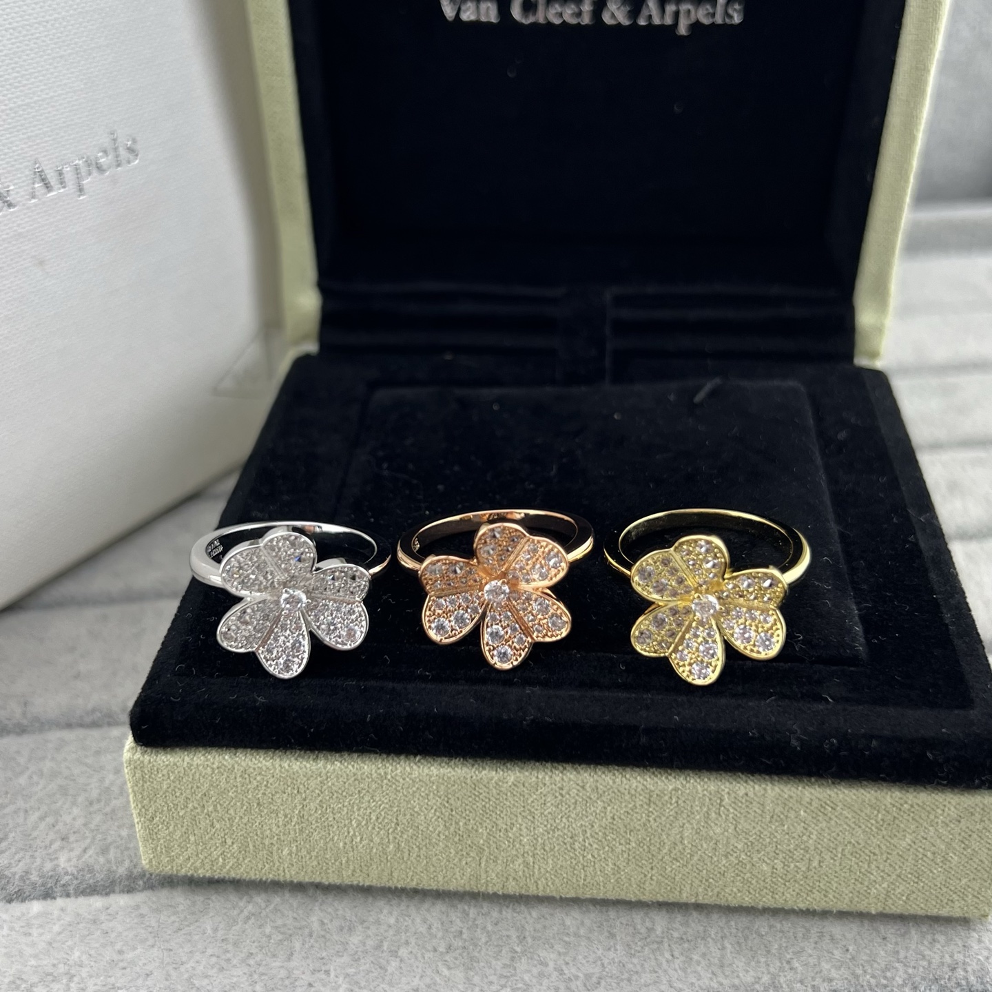 Van Cleef & Arpels ring-7