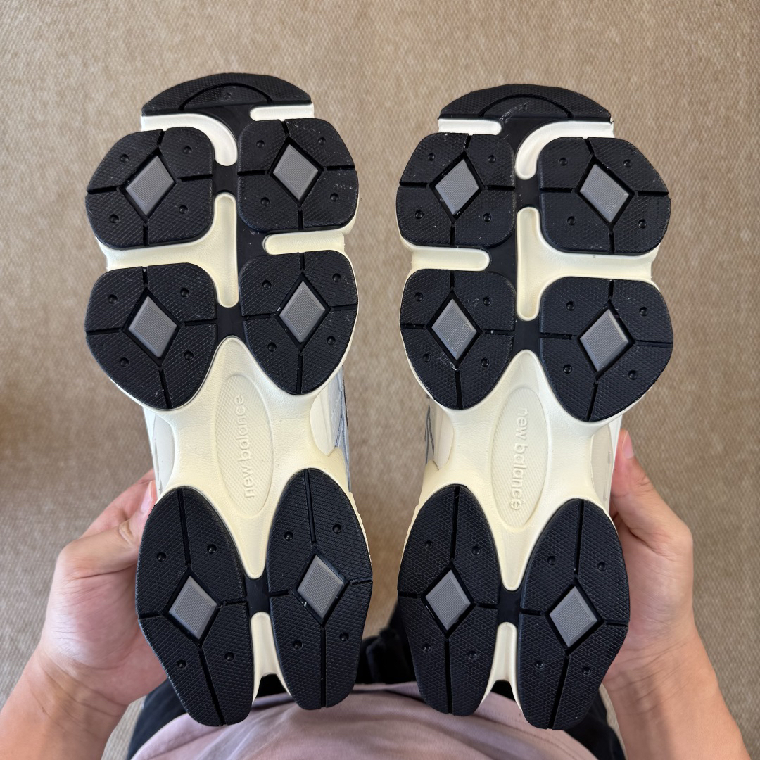 New Balance Sneakers-263