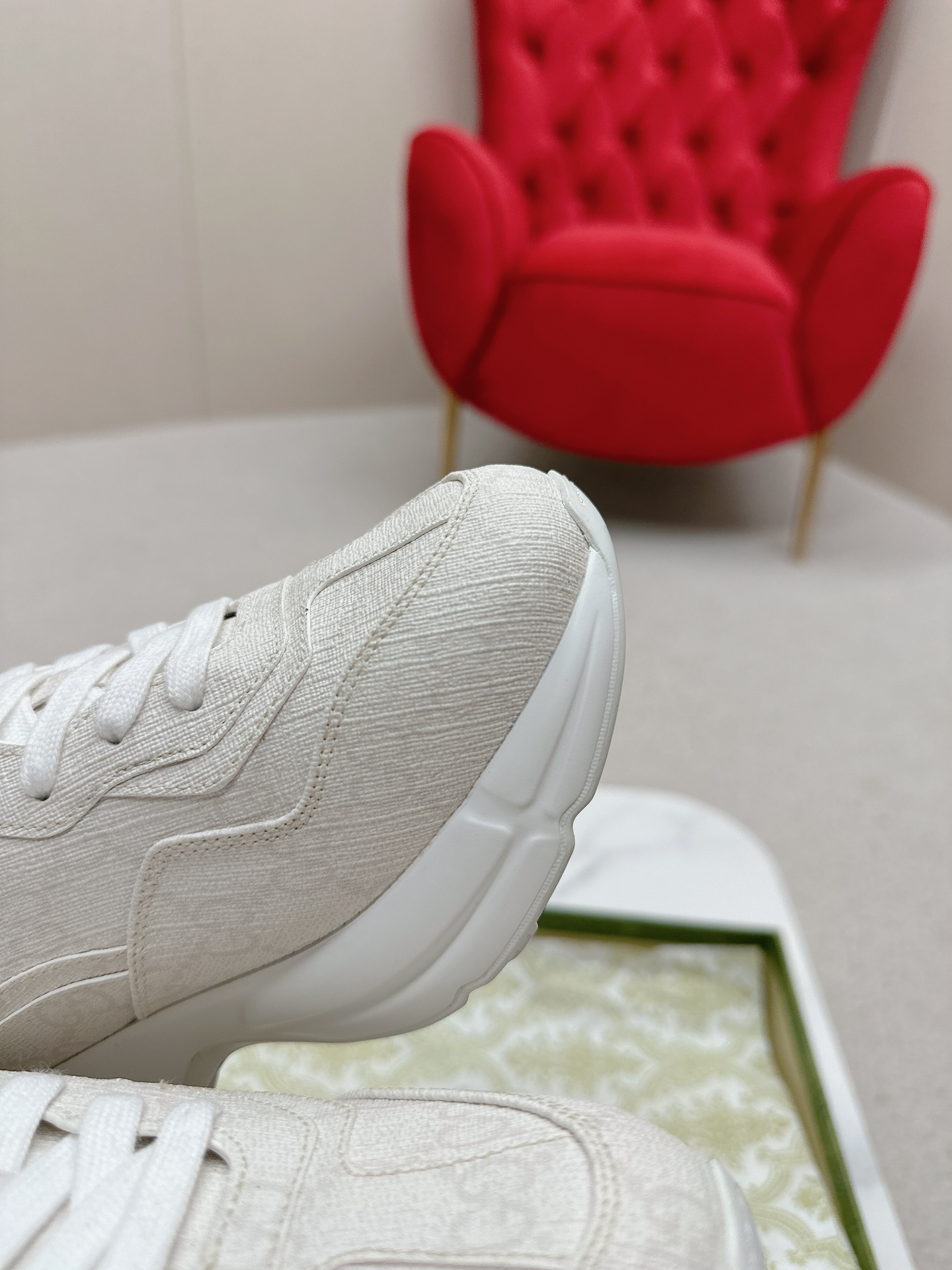 Gucci Sneakers-132