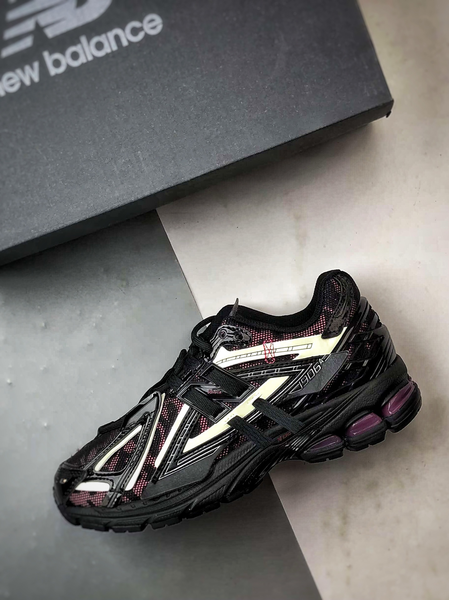 New Balance Sneakers-224