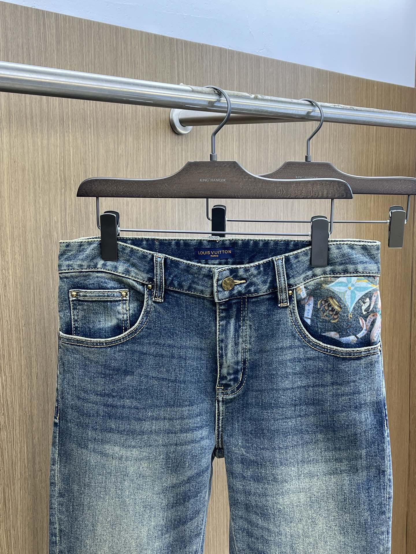 LV Clothing-19