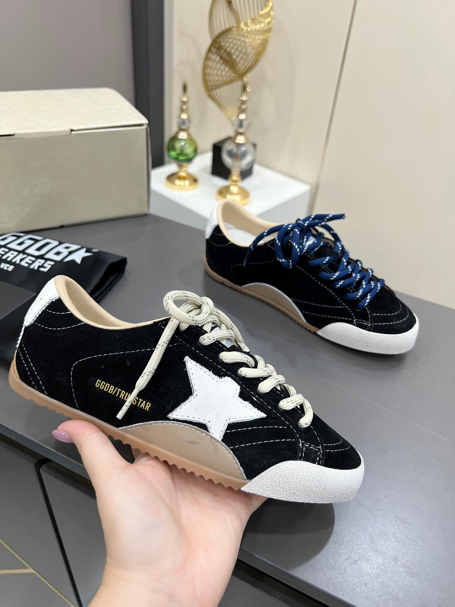Golden Goose Sneakers-17