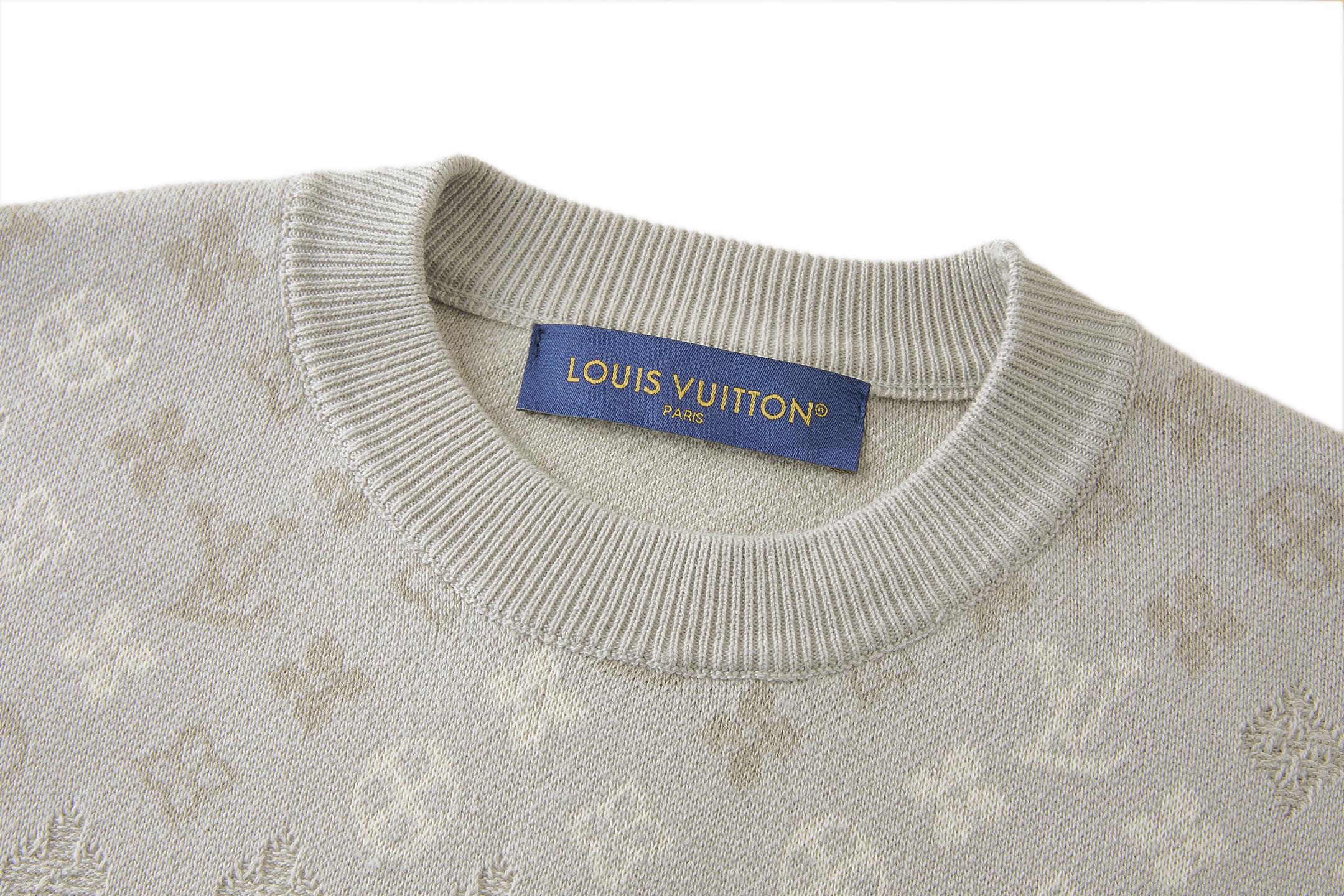 LV clothing-204