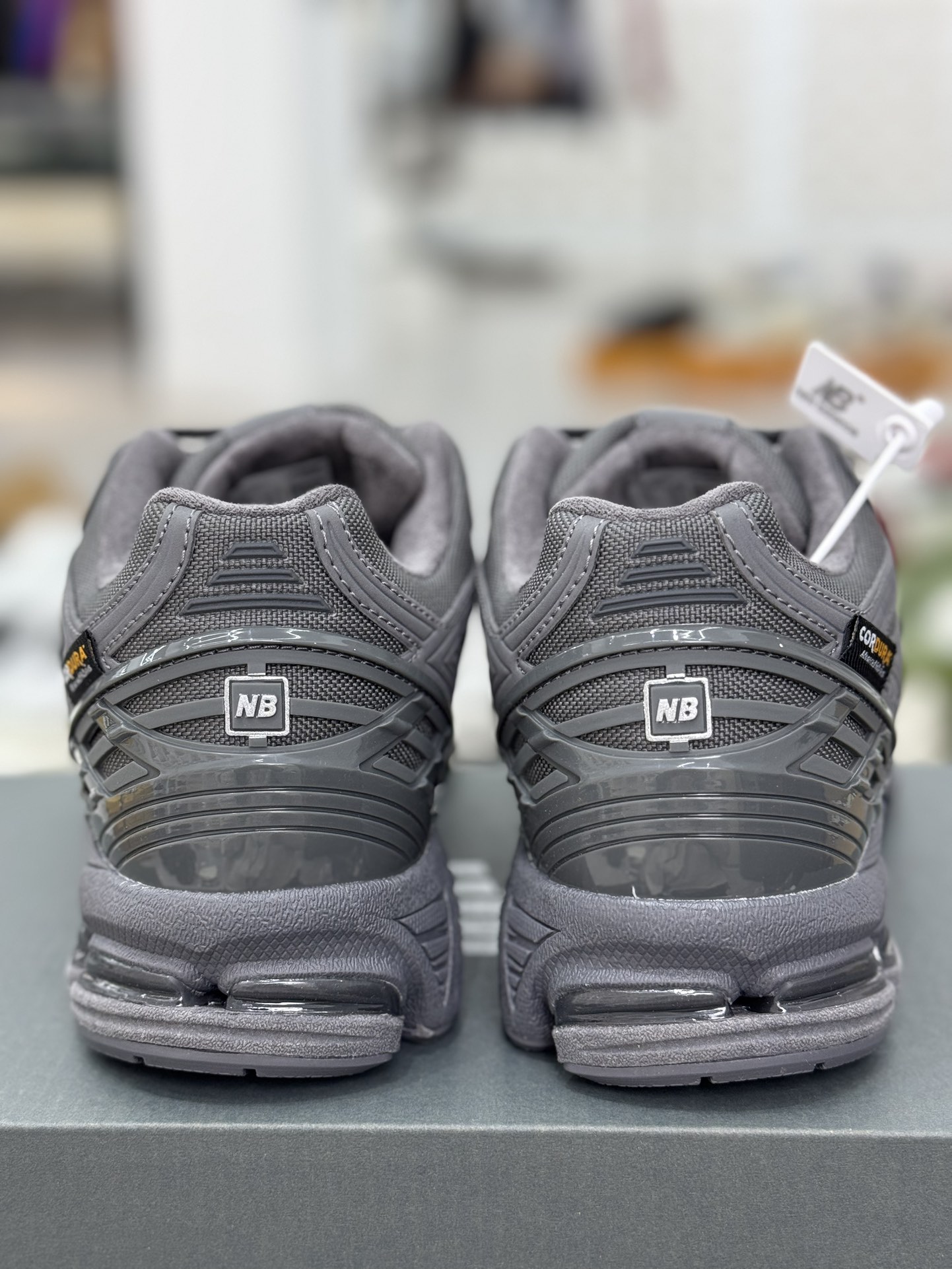 New Balance Sneakers-196