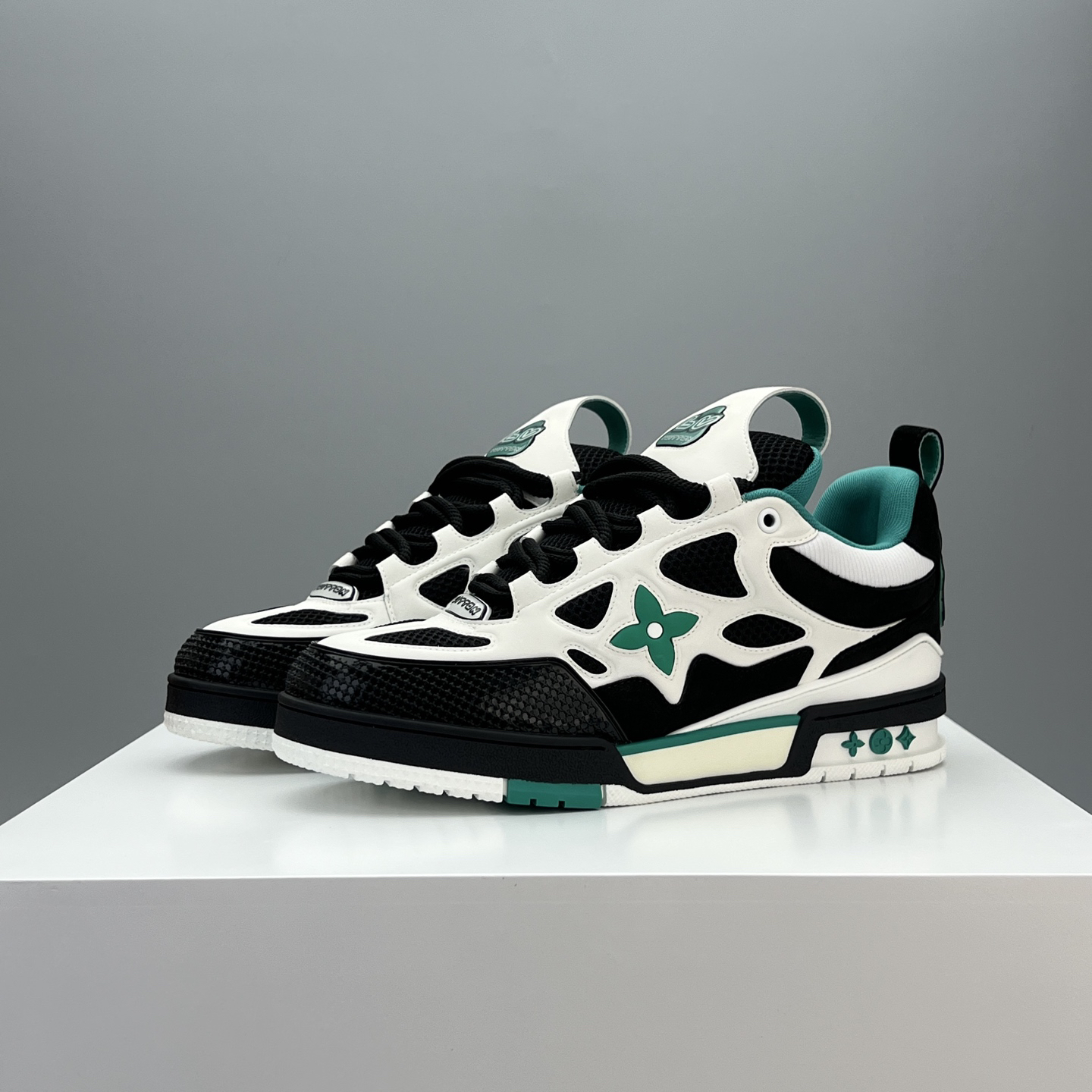 Lv Sneakers-126