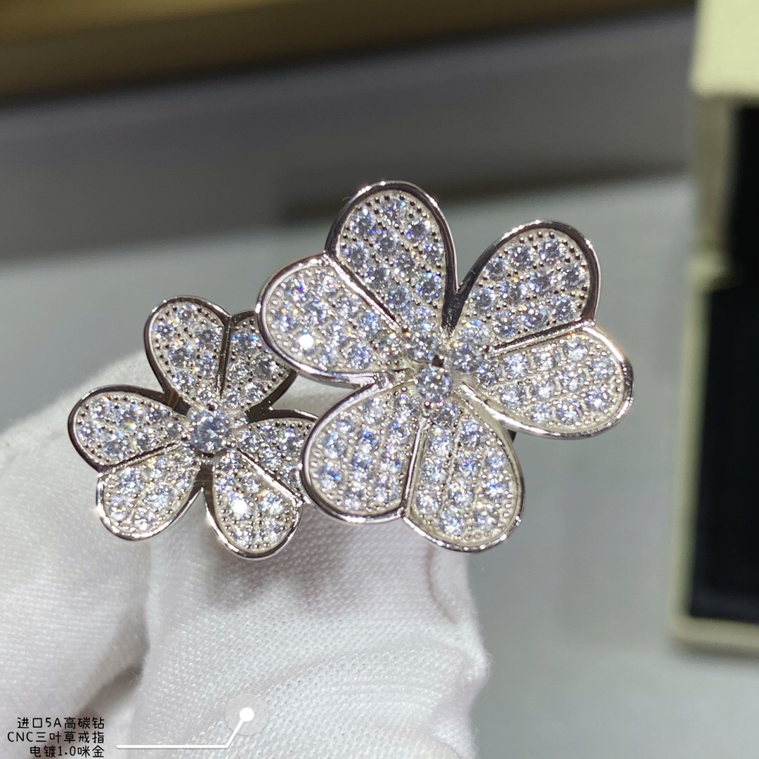 Van Cleef & Arpels ring-91