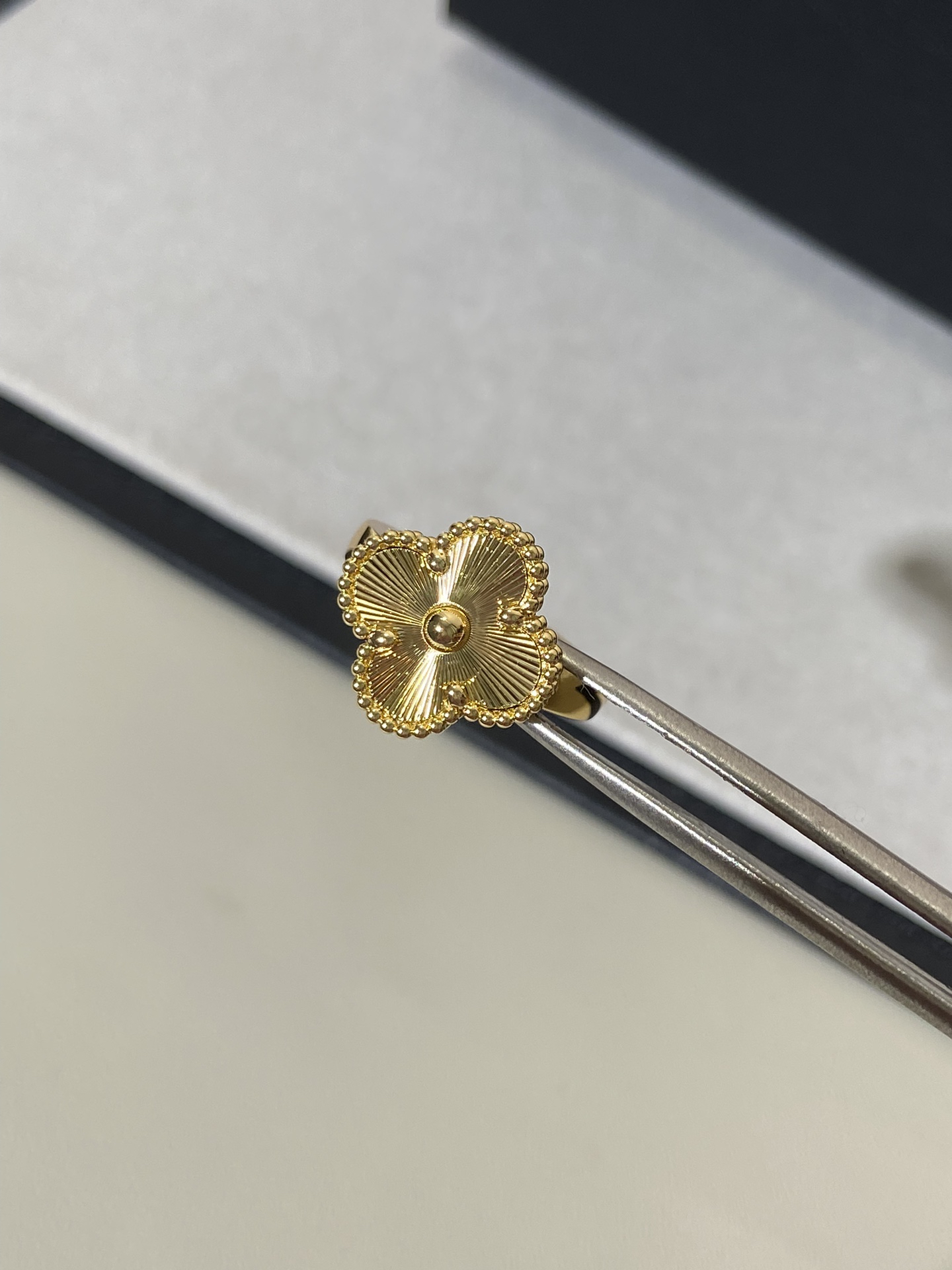 Van Cleef & Arpels ring-25