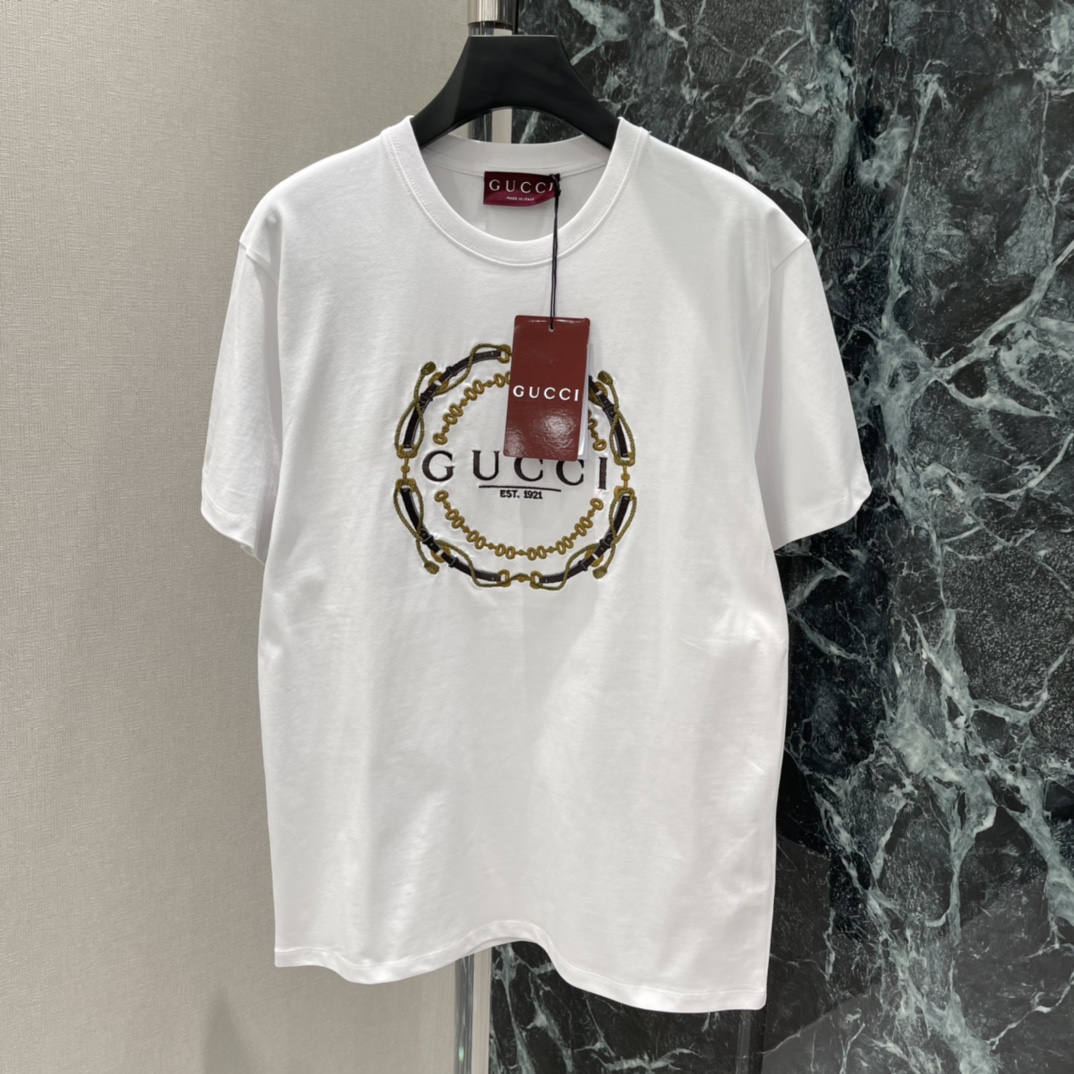 Gucci clothing-256