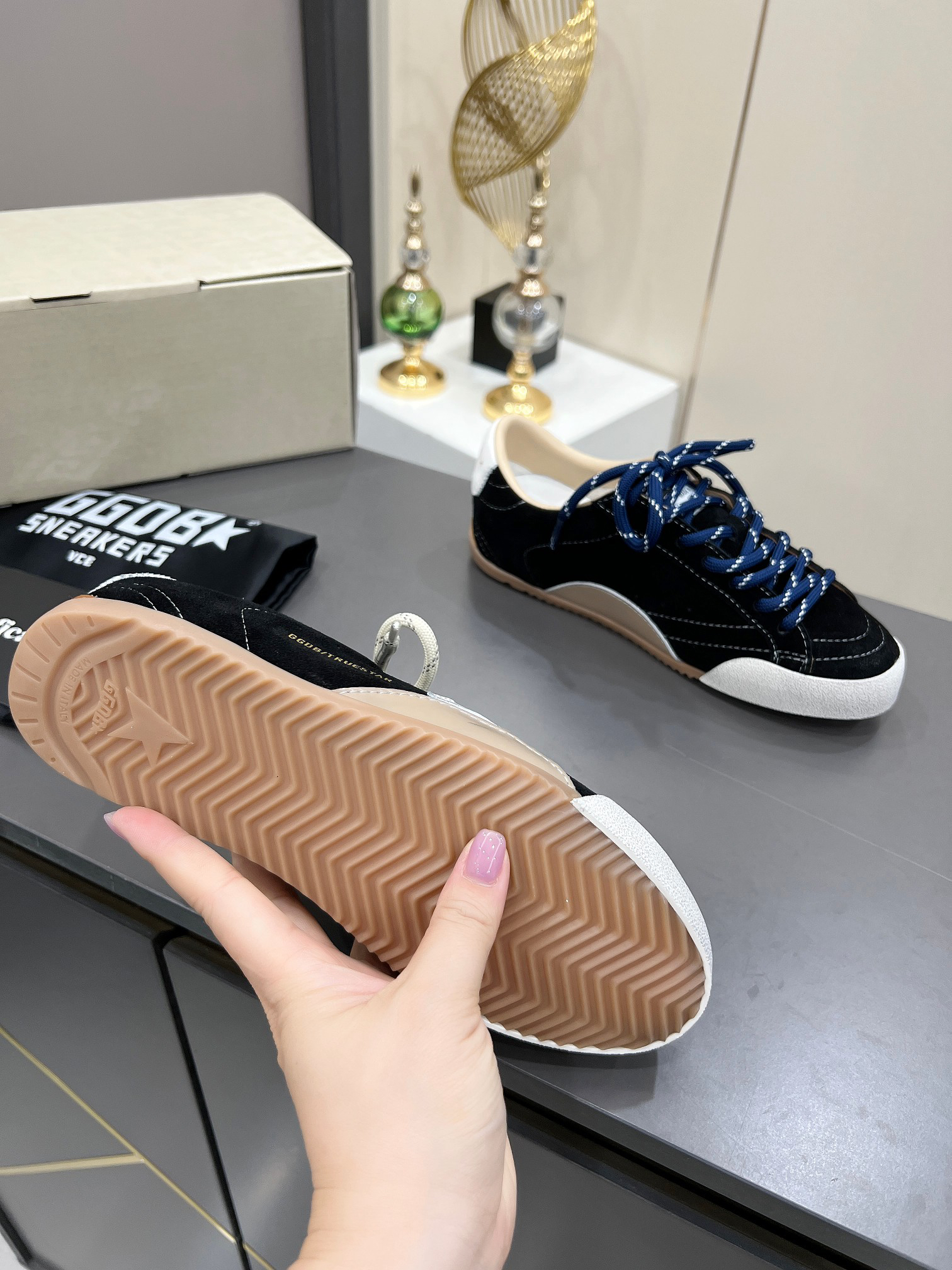 Golden Goose Sneakers-17
