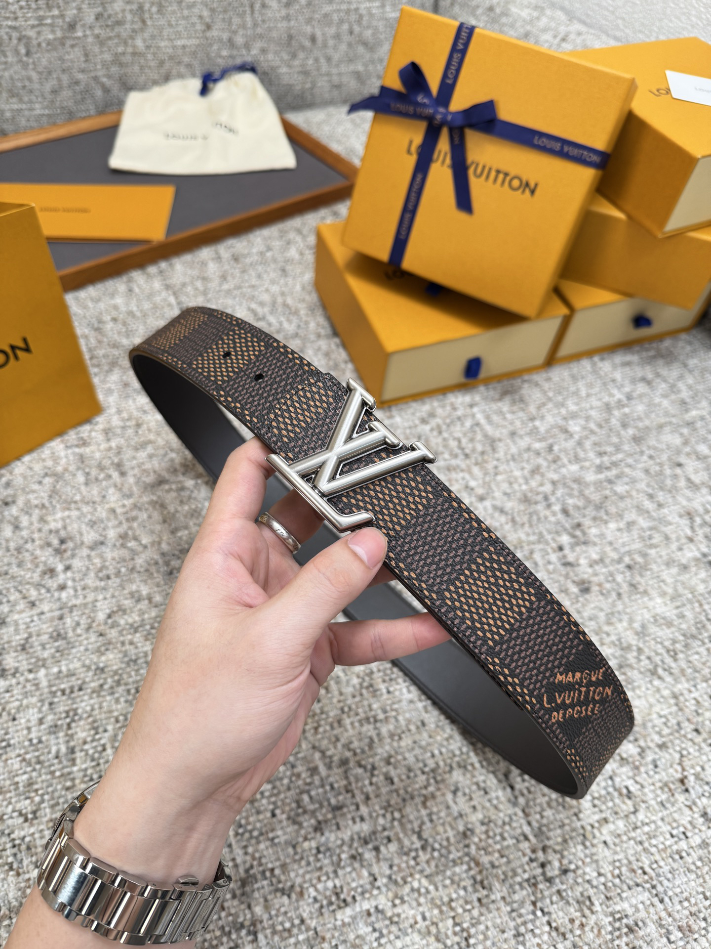 Lv belt-38