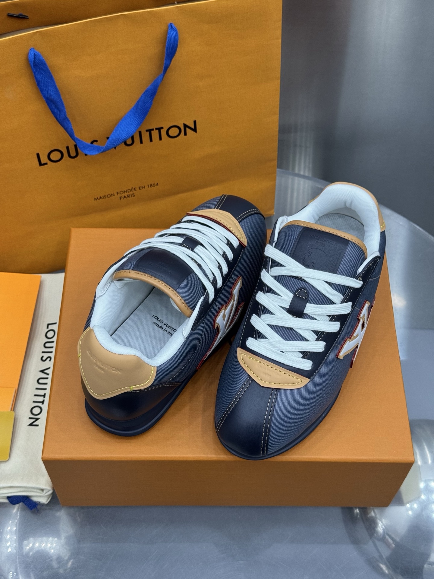 Lv Sneakers-222
