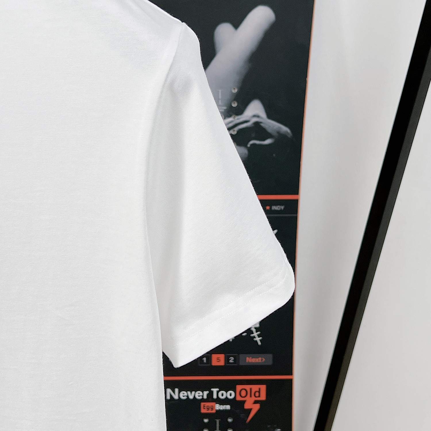 LV clothing-90