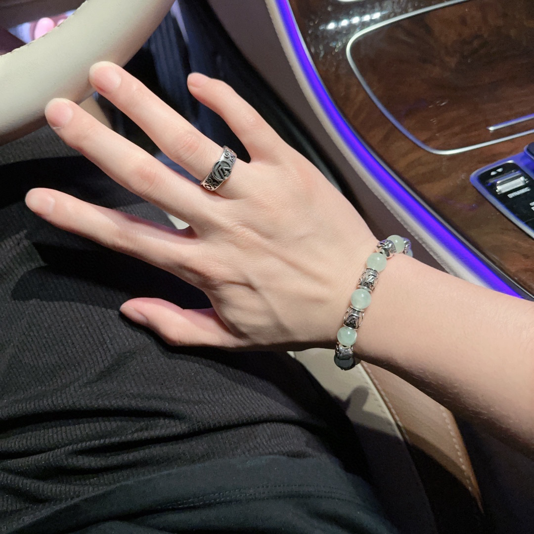 LV Bracelet-29