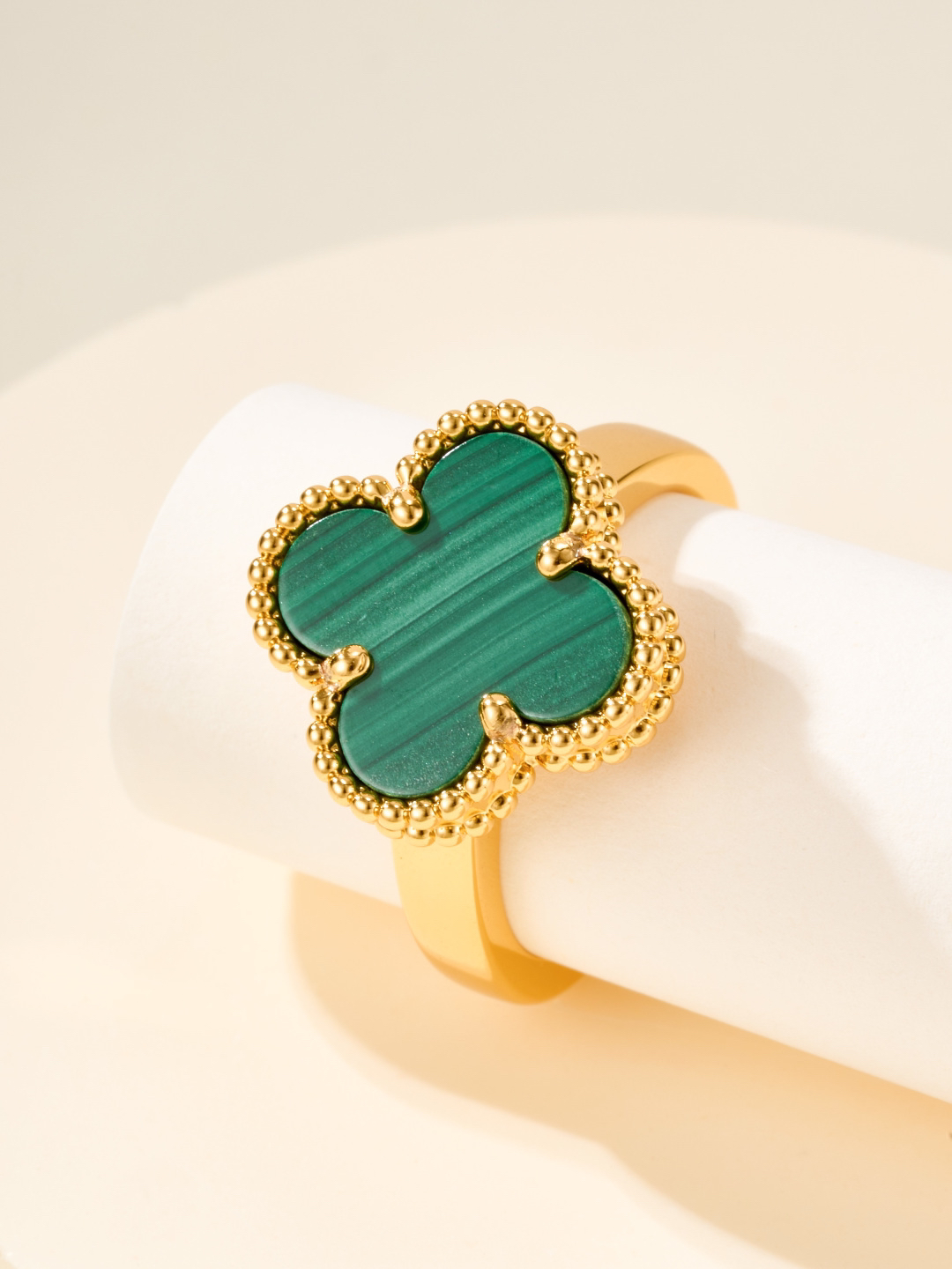 Van Cleef & Arpels ring-9
