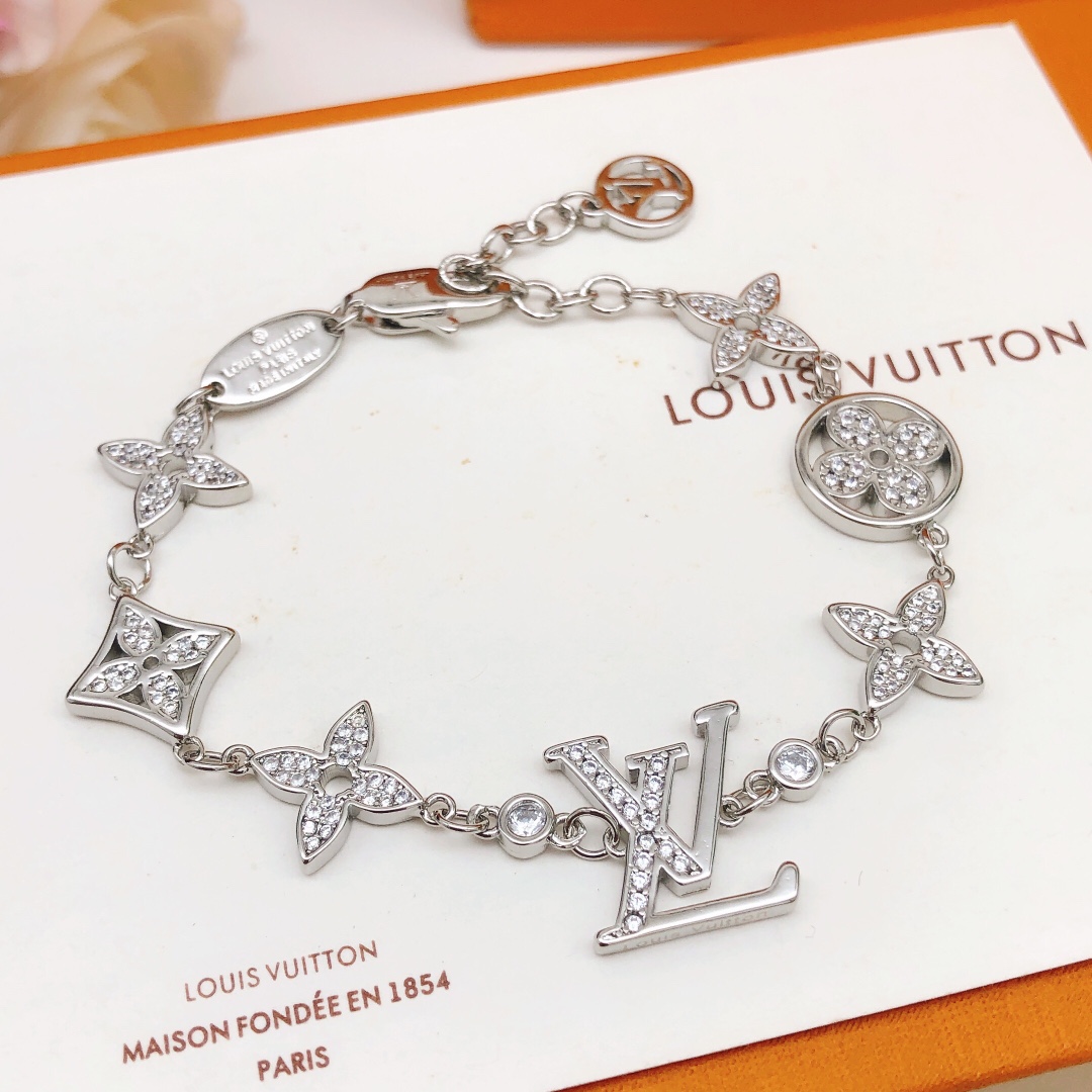 LV Bracelet-19