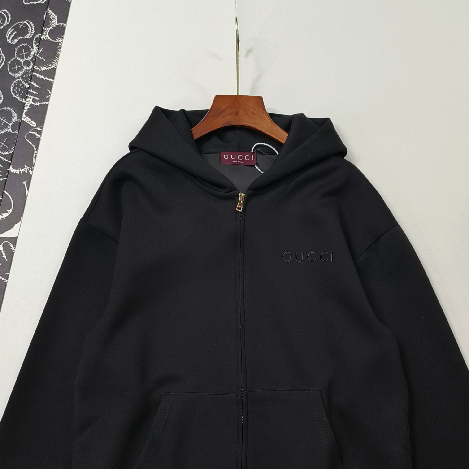 Gucci Clothing-298