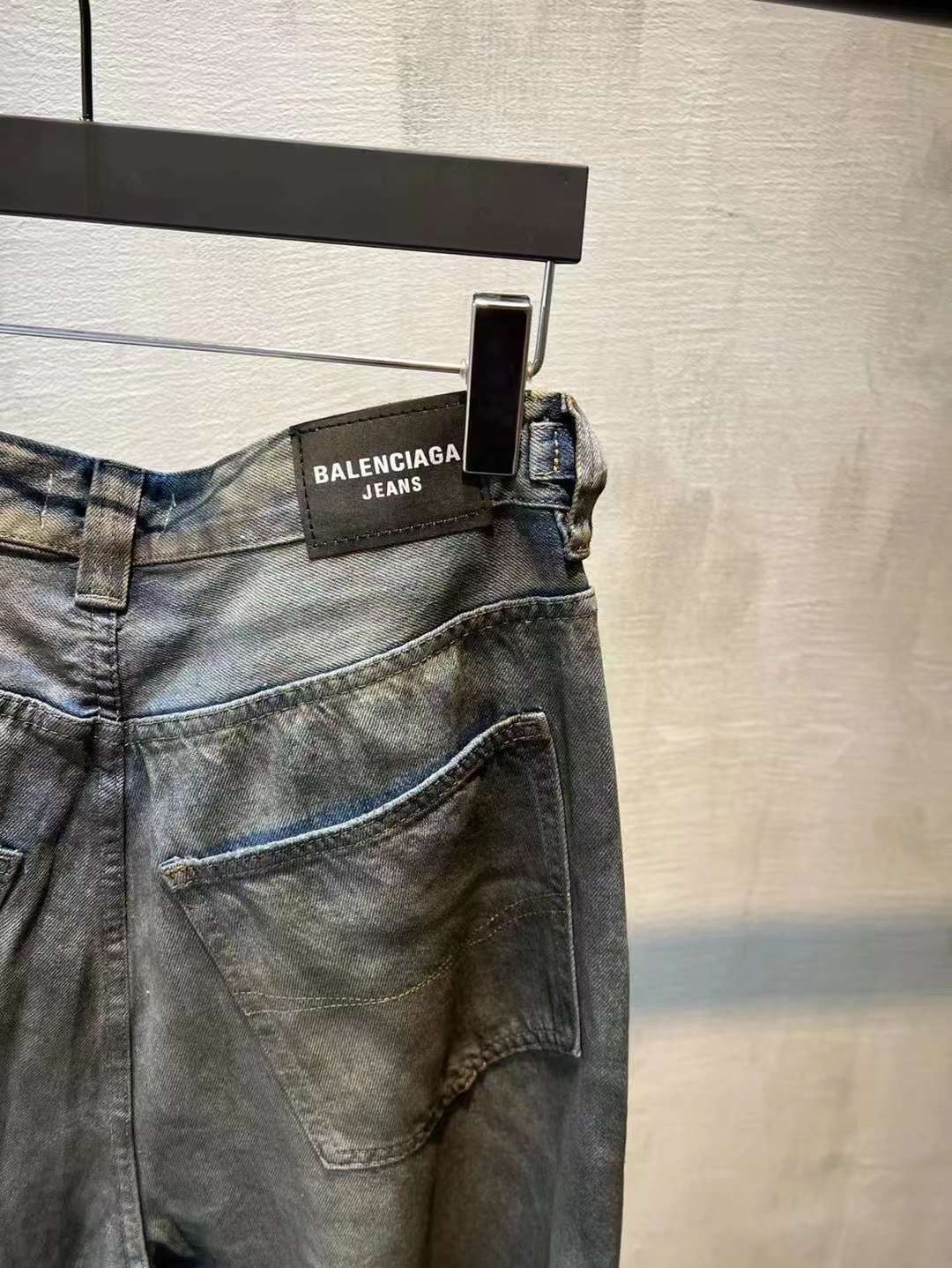 Balenciaga clothing-112