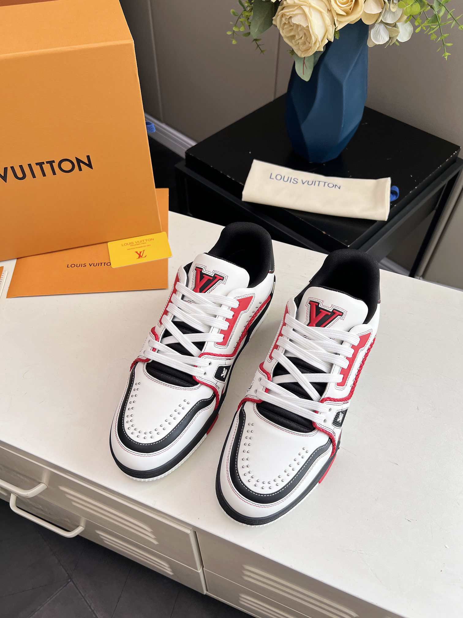 Lv Sneakers-68