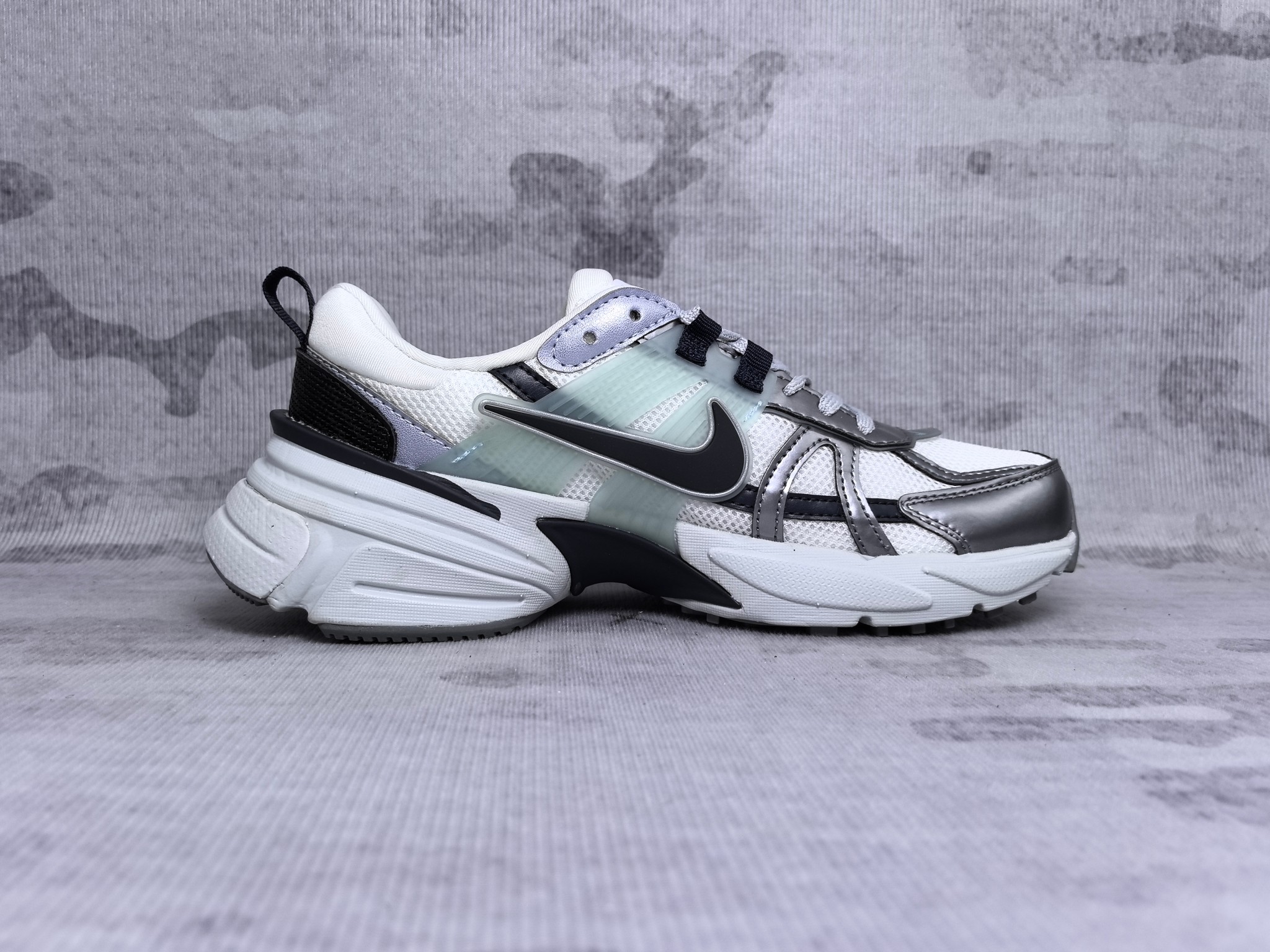 Nike Sneakers-225