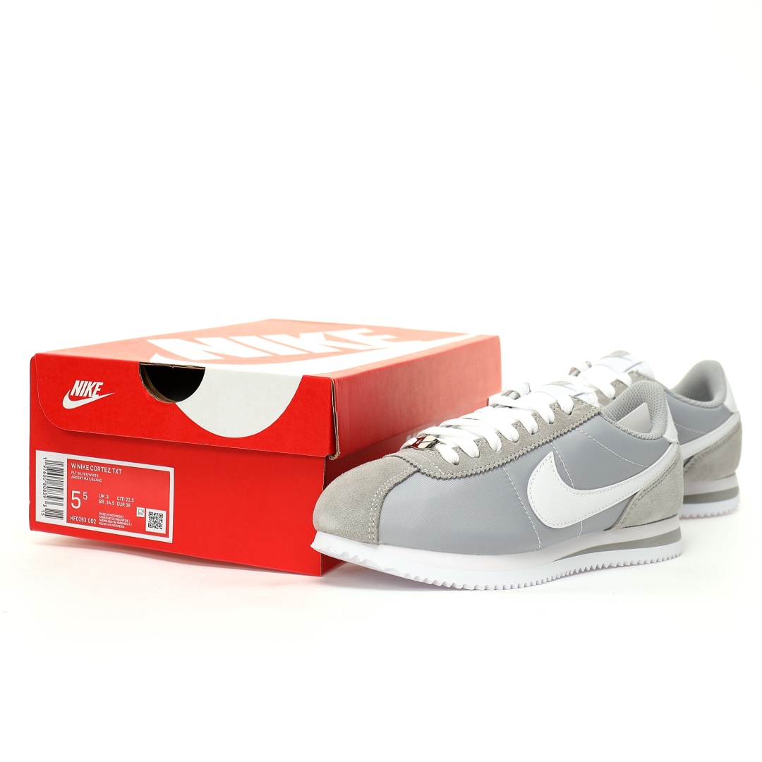Nike Sneakers-345