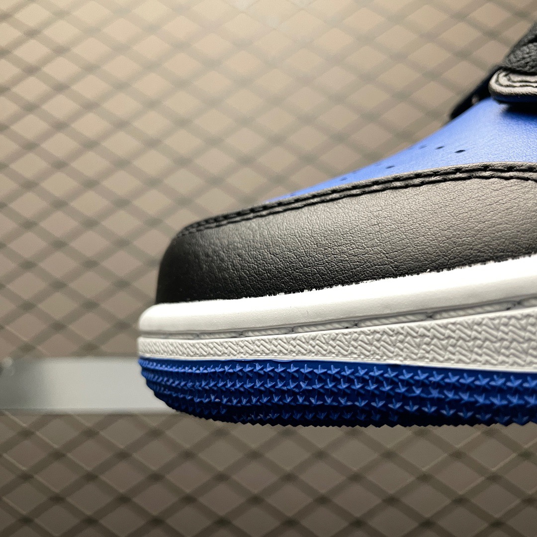 Nike Sneakers-197