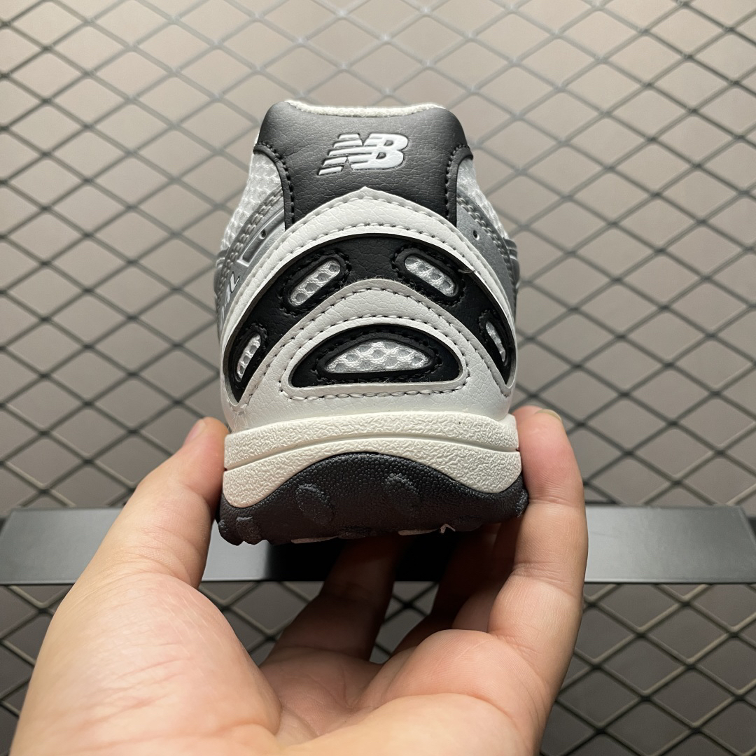 New Balance Sneakers-172