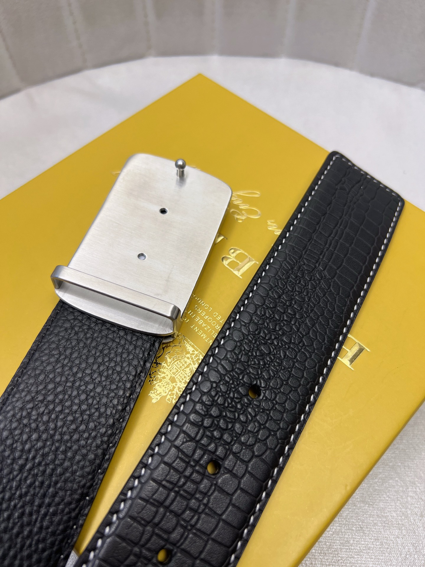 Burberry belt-81