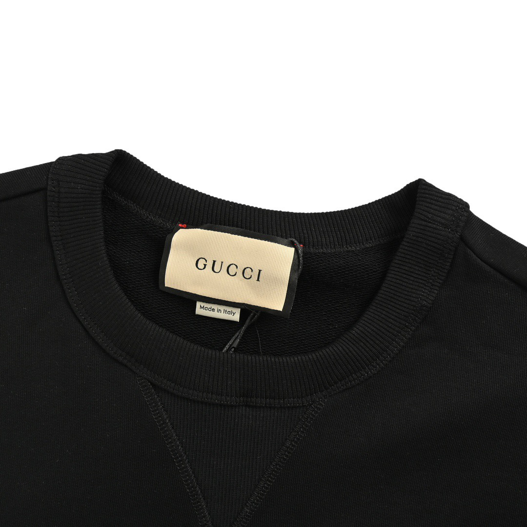 Gucci clothing-242