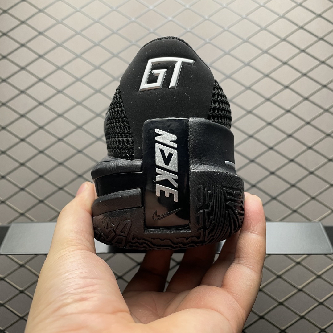 Nike Sneakers-181