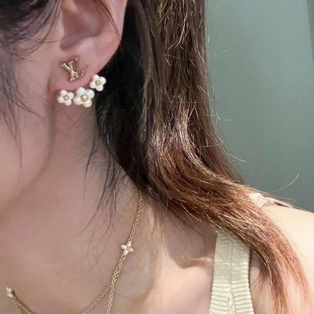 LV earrings-25