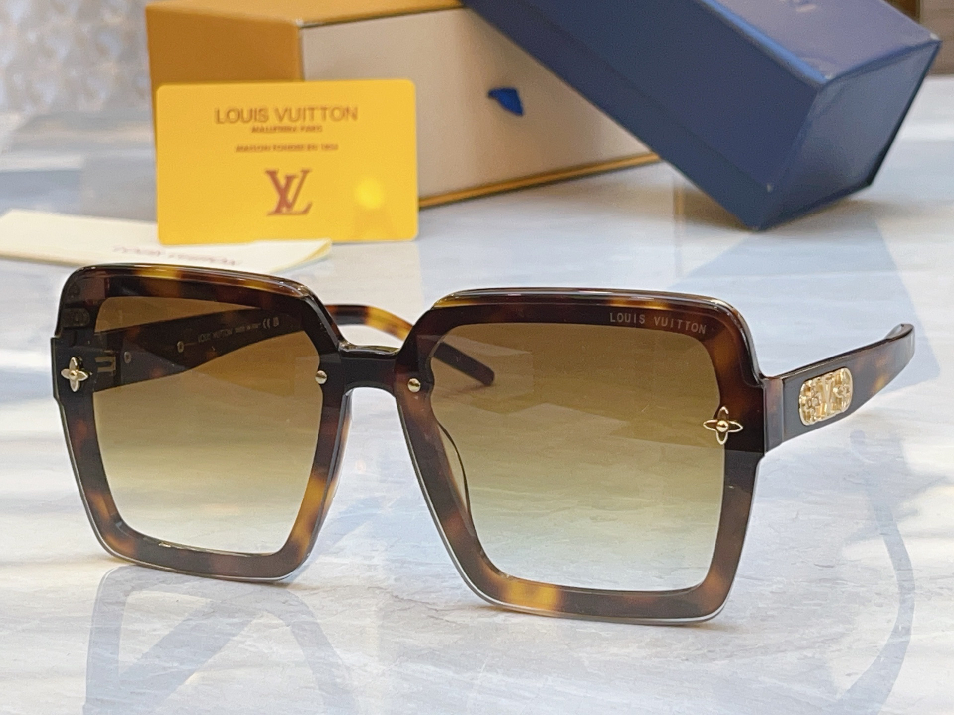 LV glasses-47