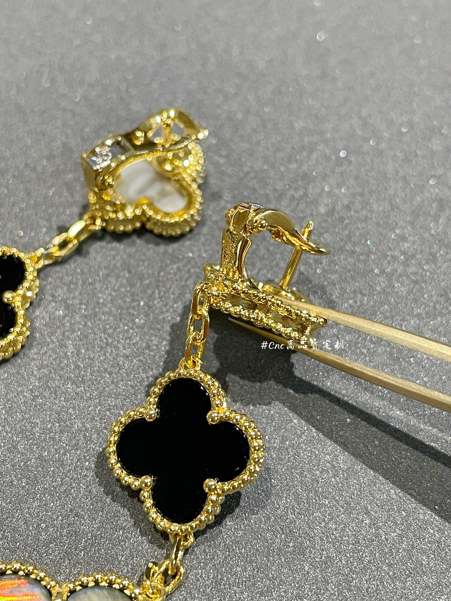 Van Cleef & Arpels earring-2
