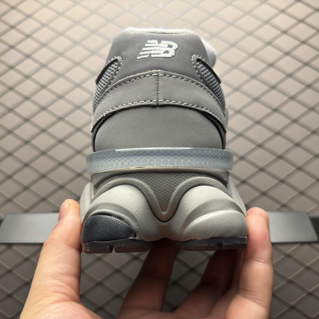 New Balance Sneakers-381