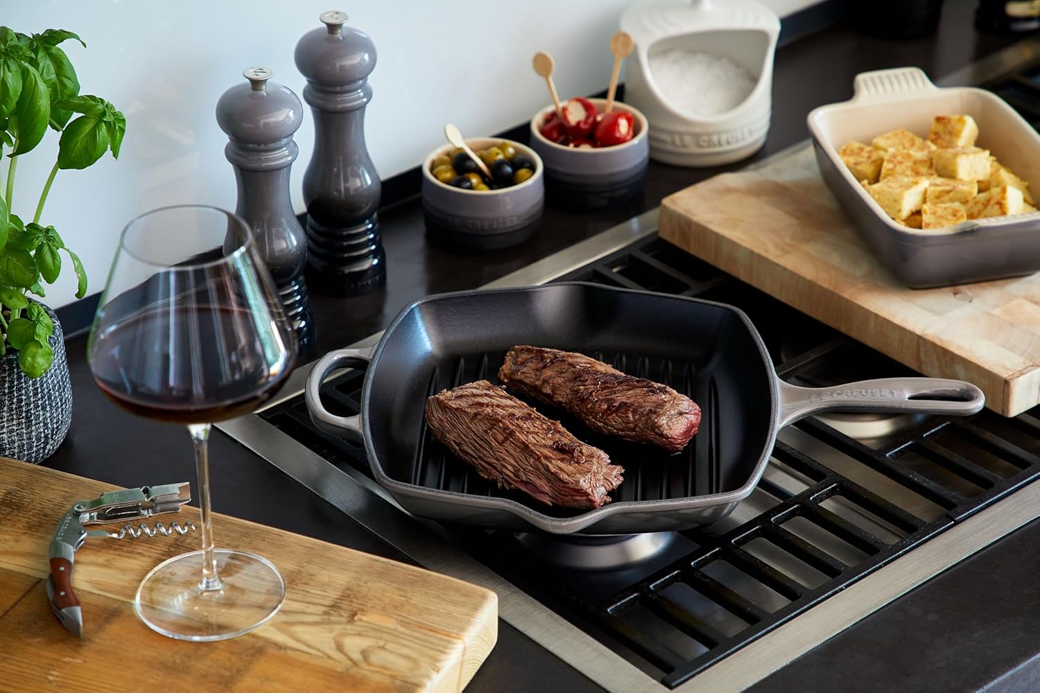 Le Creuset Enameled Cast Iron Signature Square Skillet Grill, 10.25