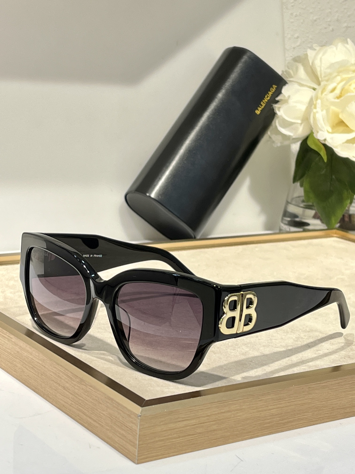 Balenciaga glasses-11