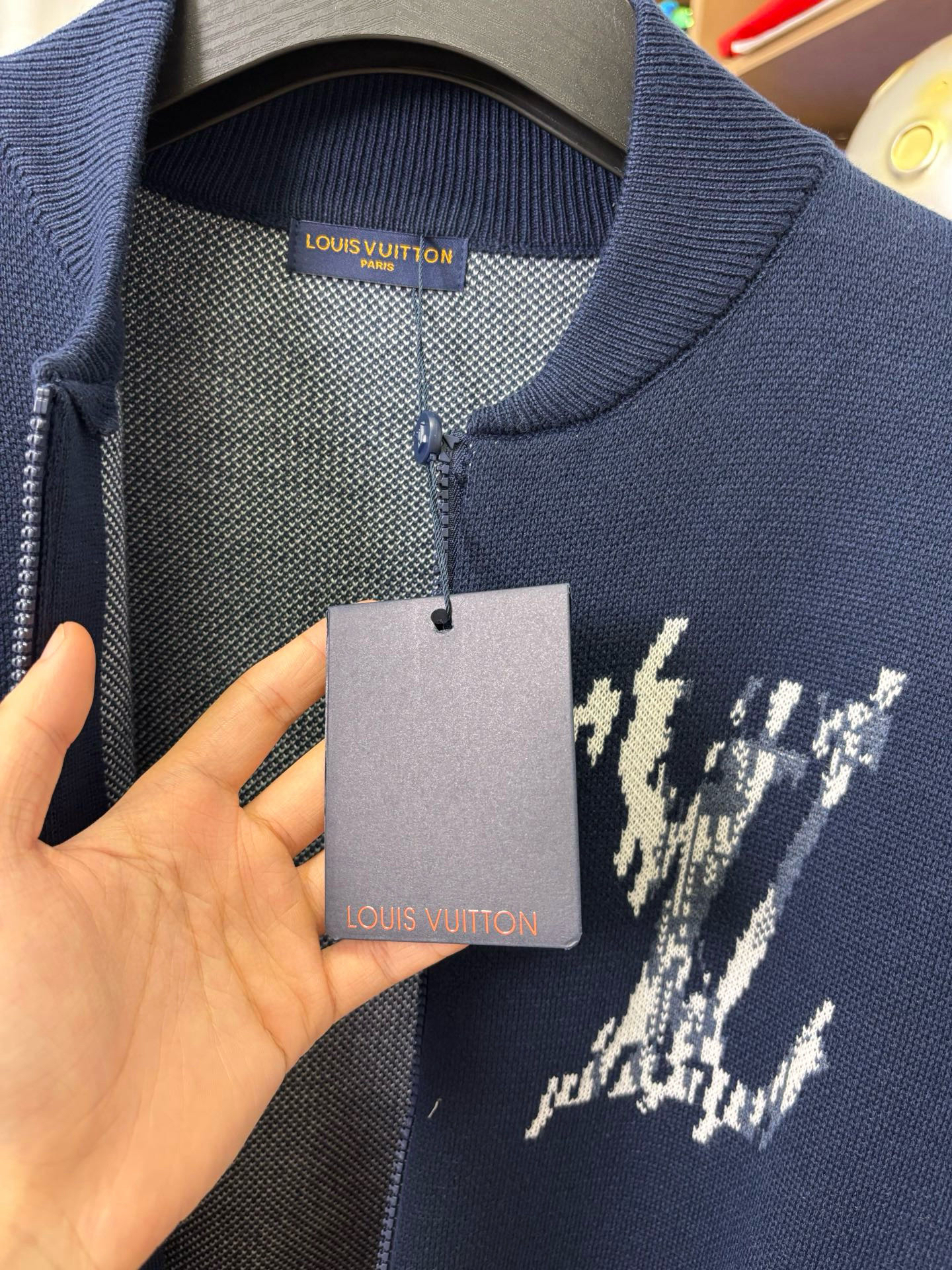 LV Clothing-300