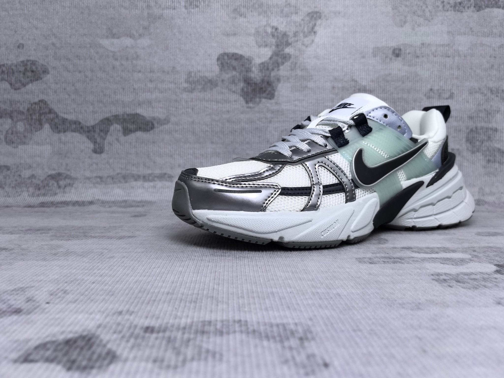 Nike Sneakers-225