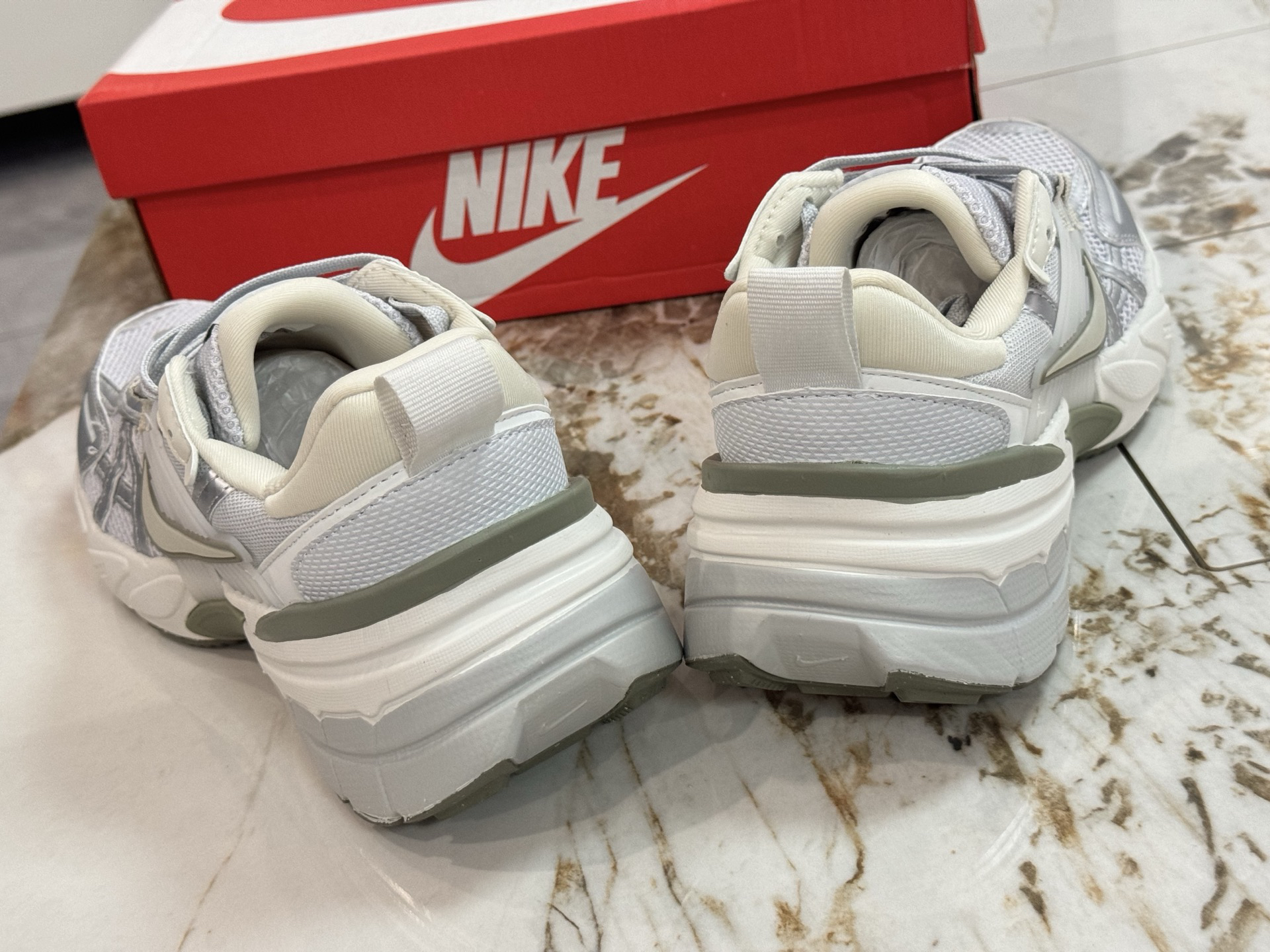 Nike Sneakers-243
