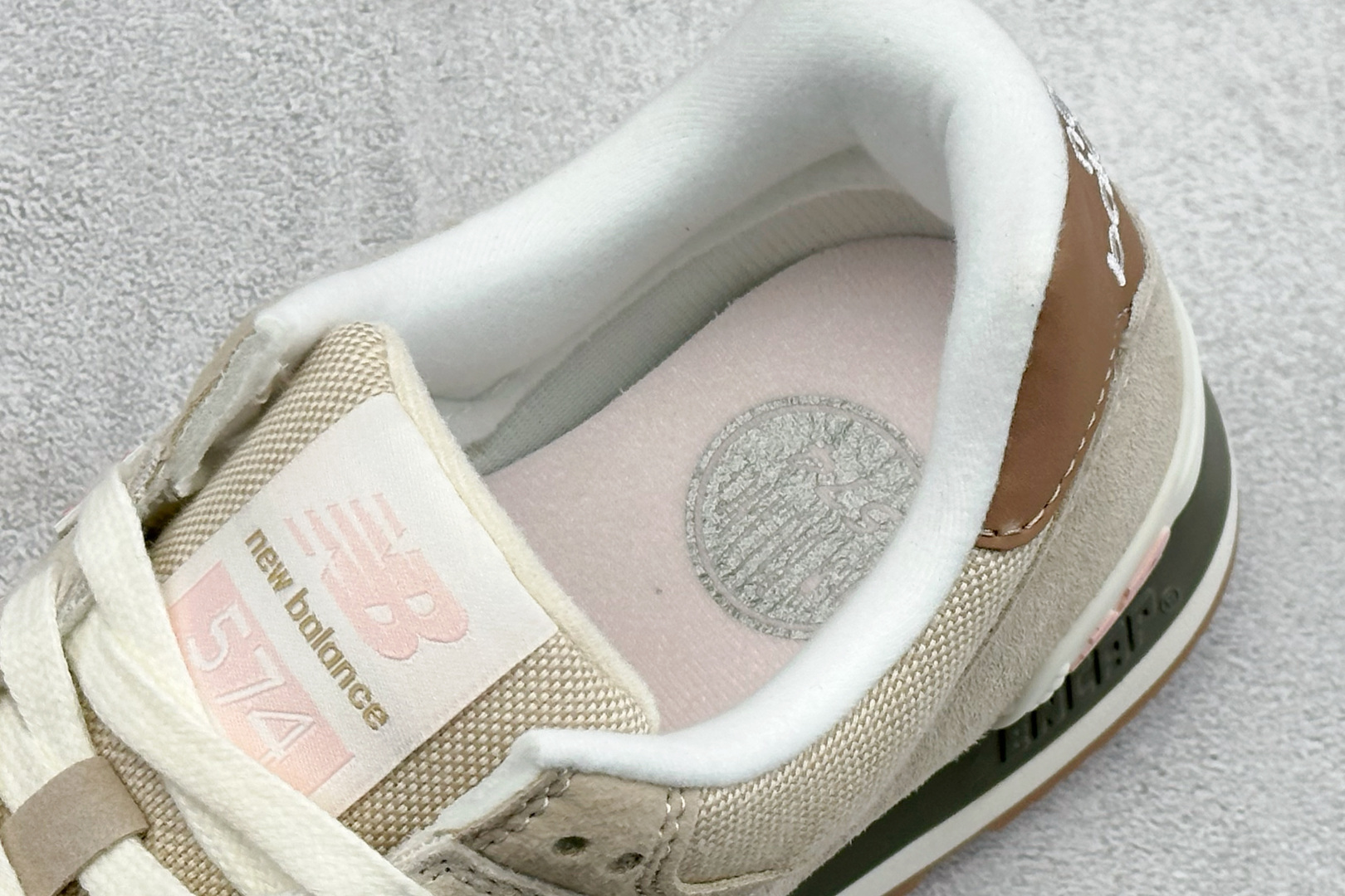 New Balance Sneakers-214