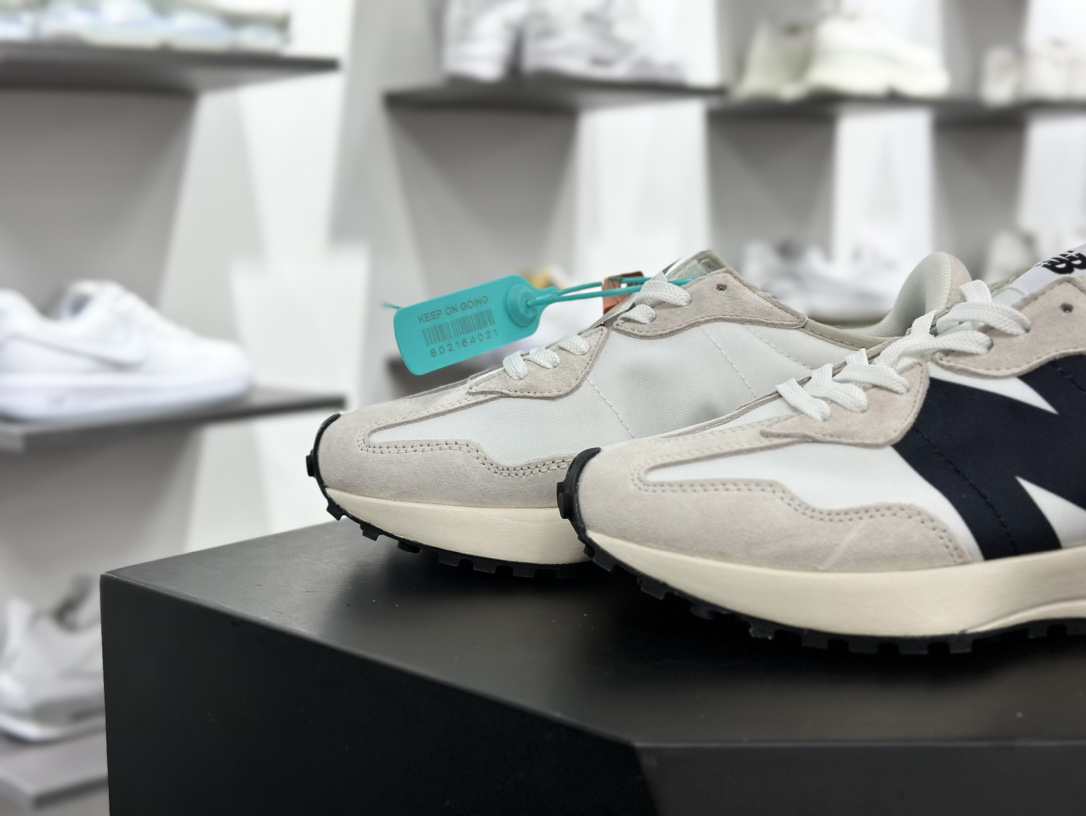 New Balance Sneakers-364