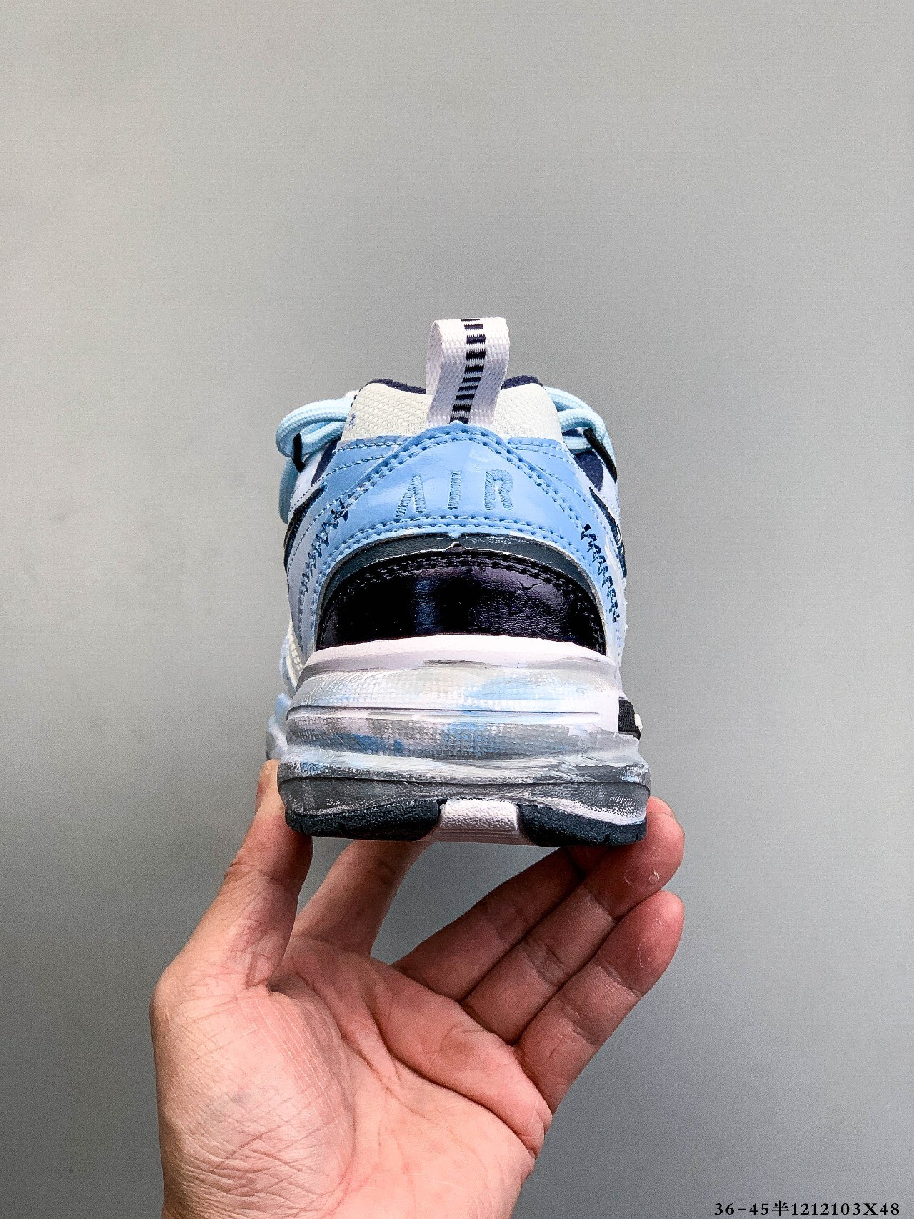 Nike Sneakers-301