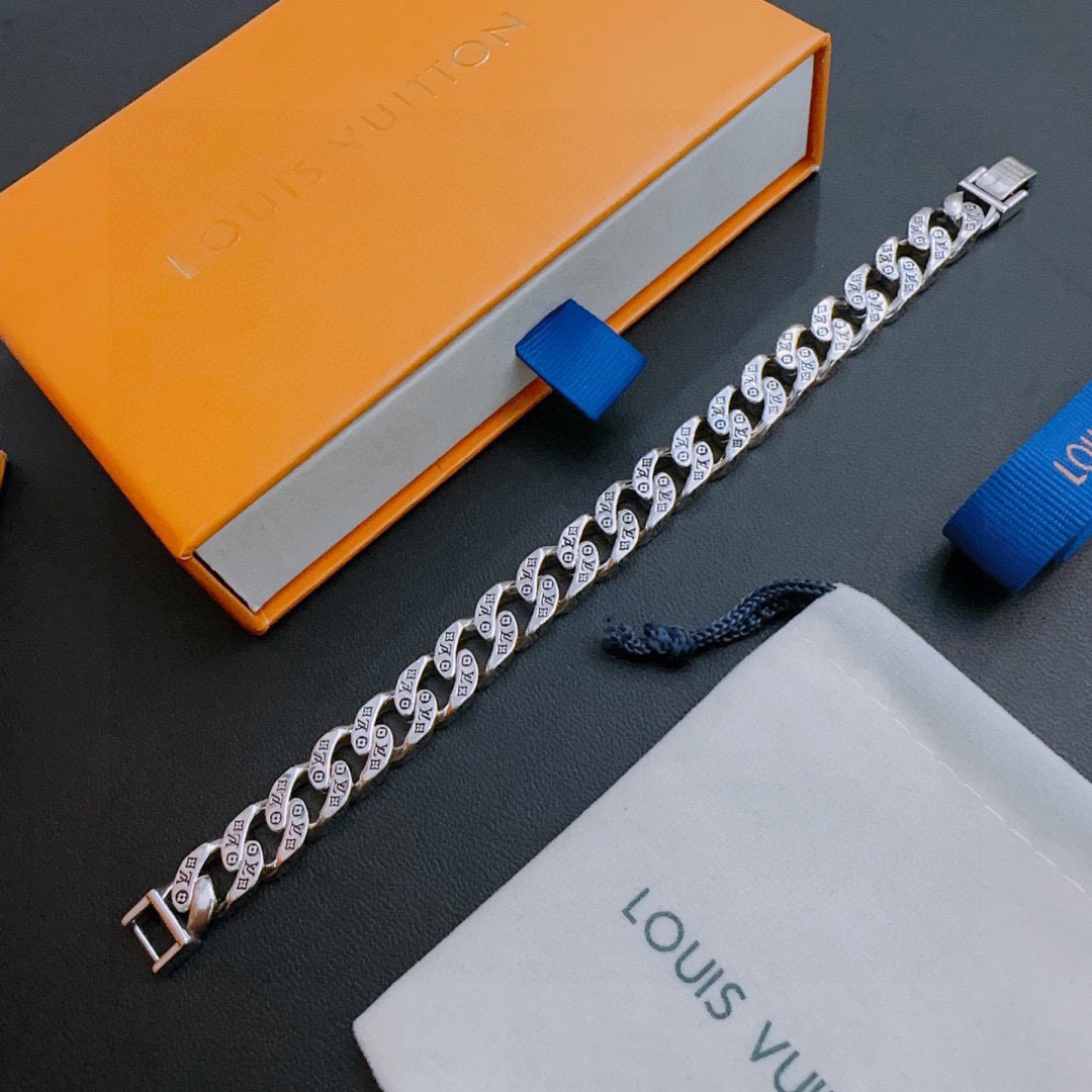 LV Bracelet-24