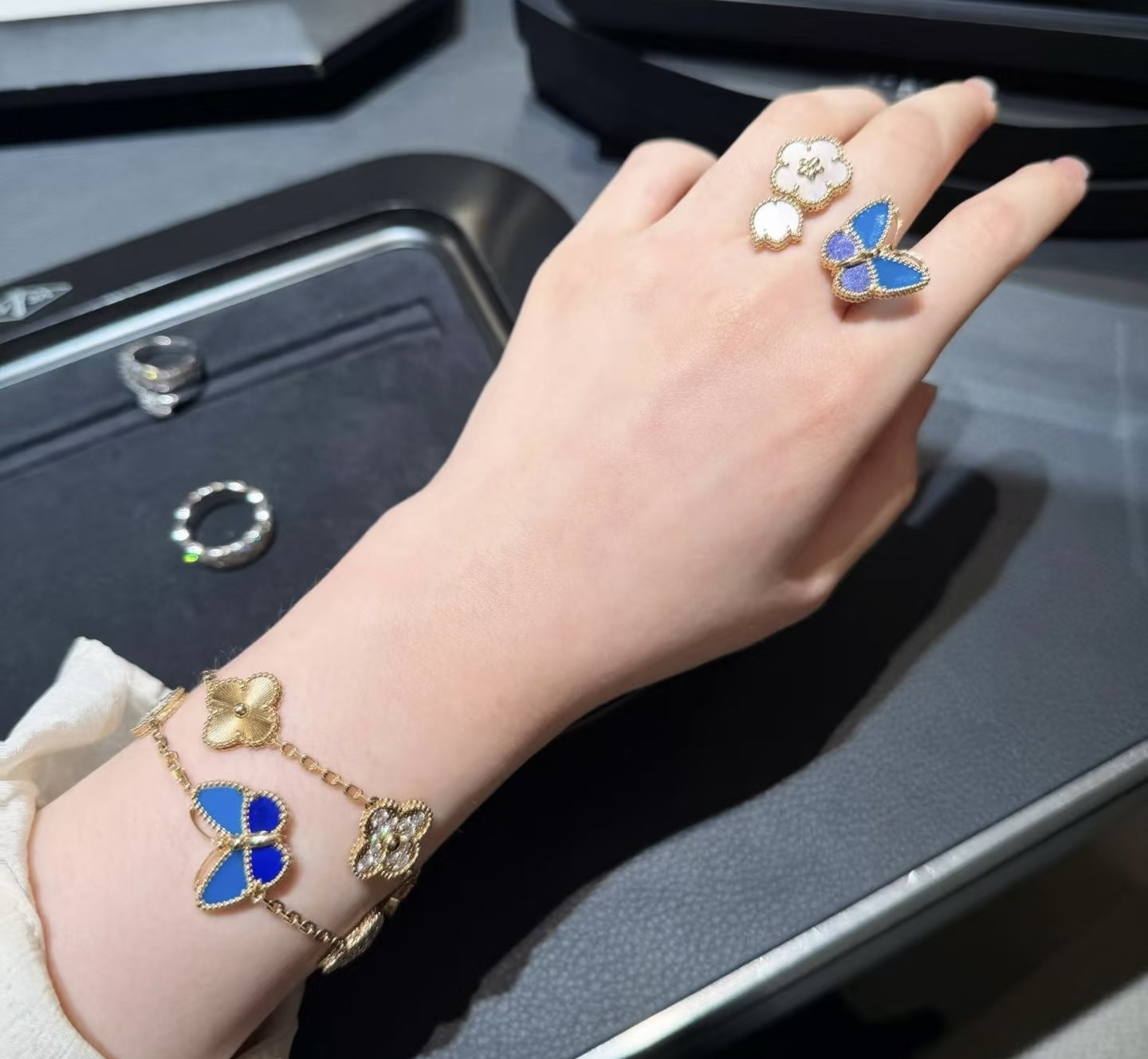 Van Cleef & Arpels ring-10