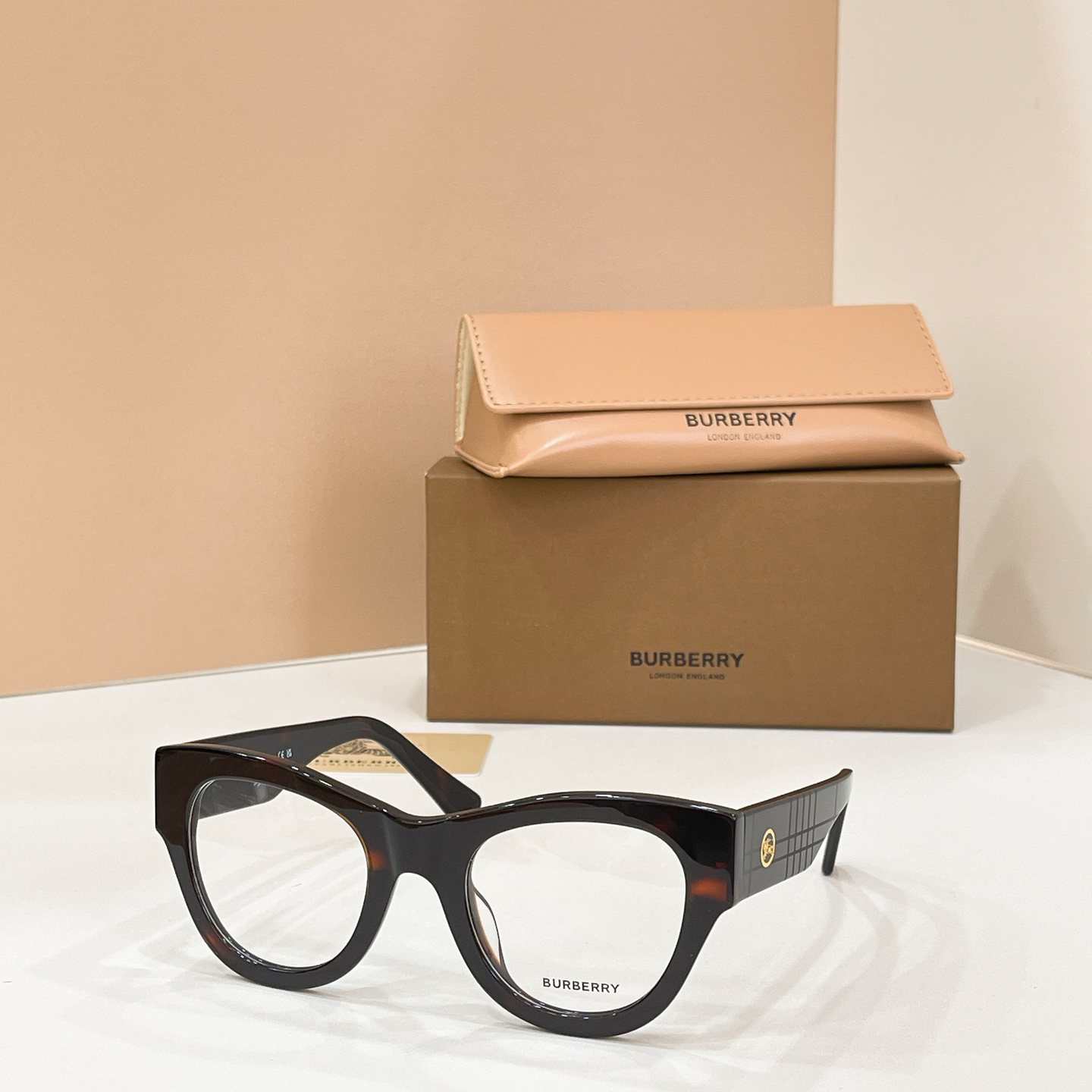 Burberry glasses-15