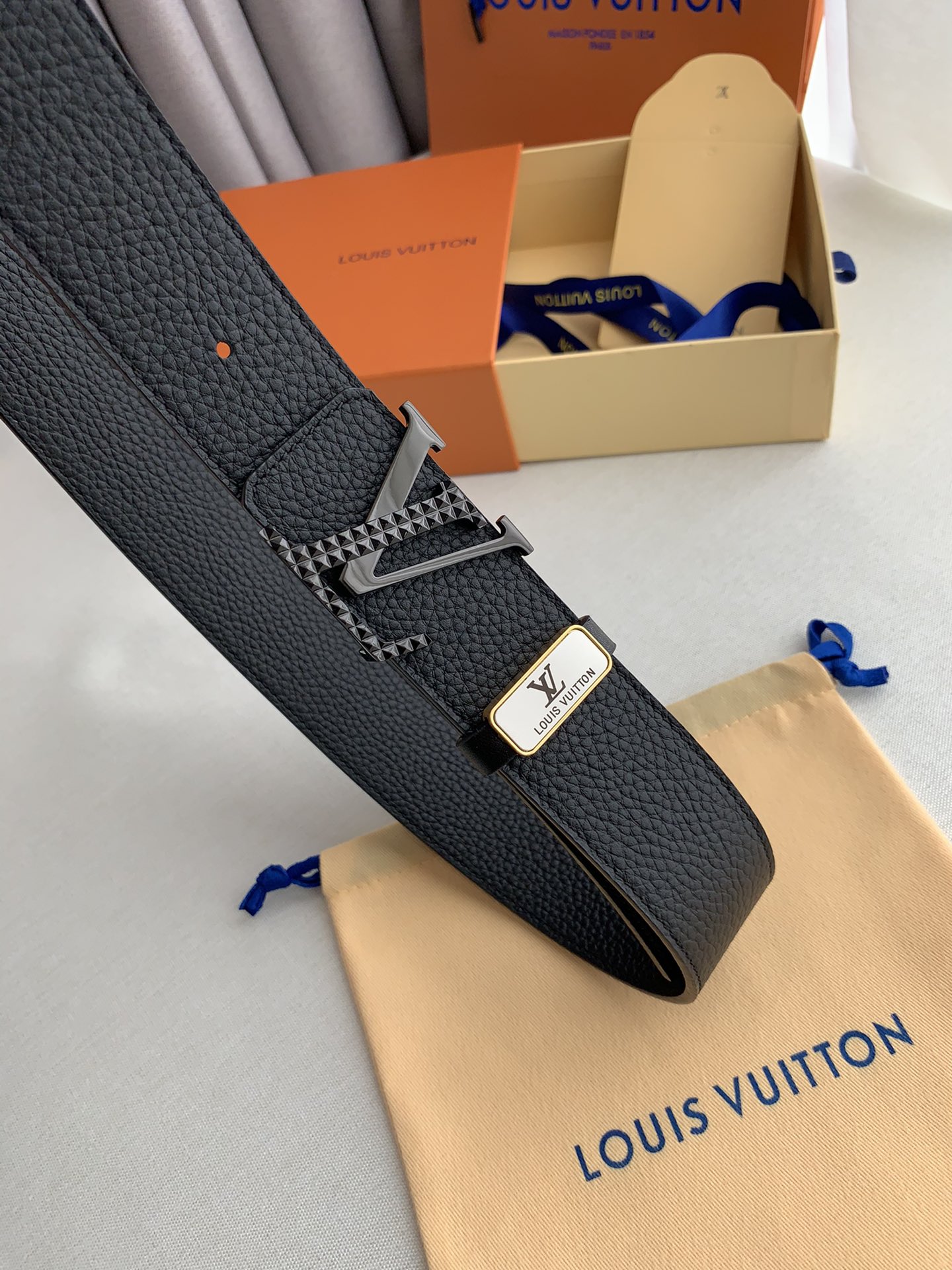 Lv belt-18
