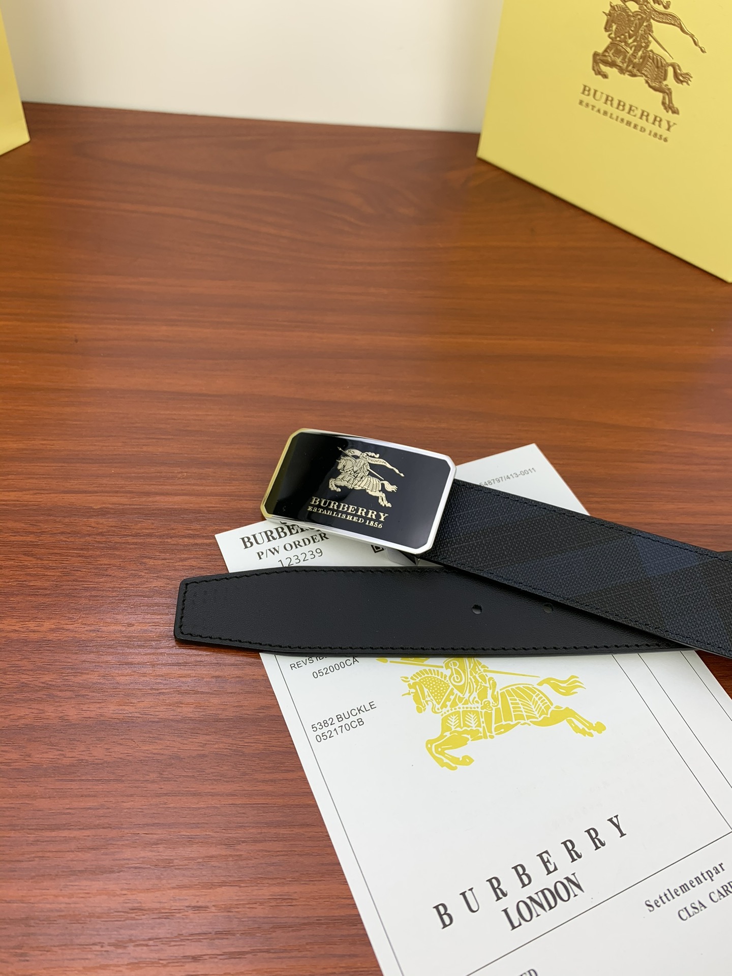 Burberry belt-89